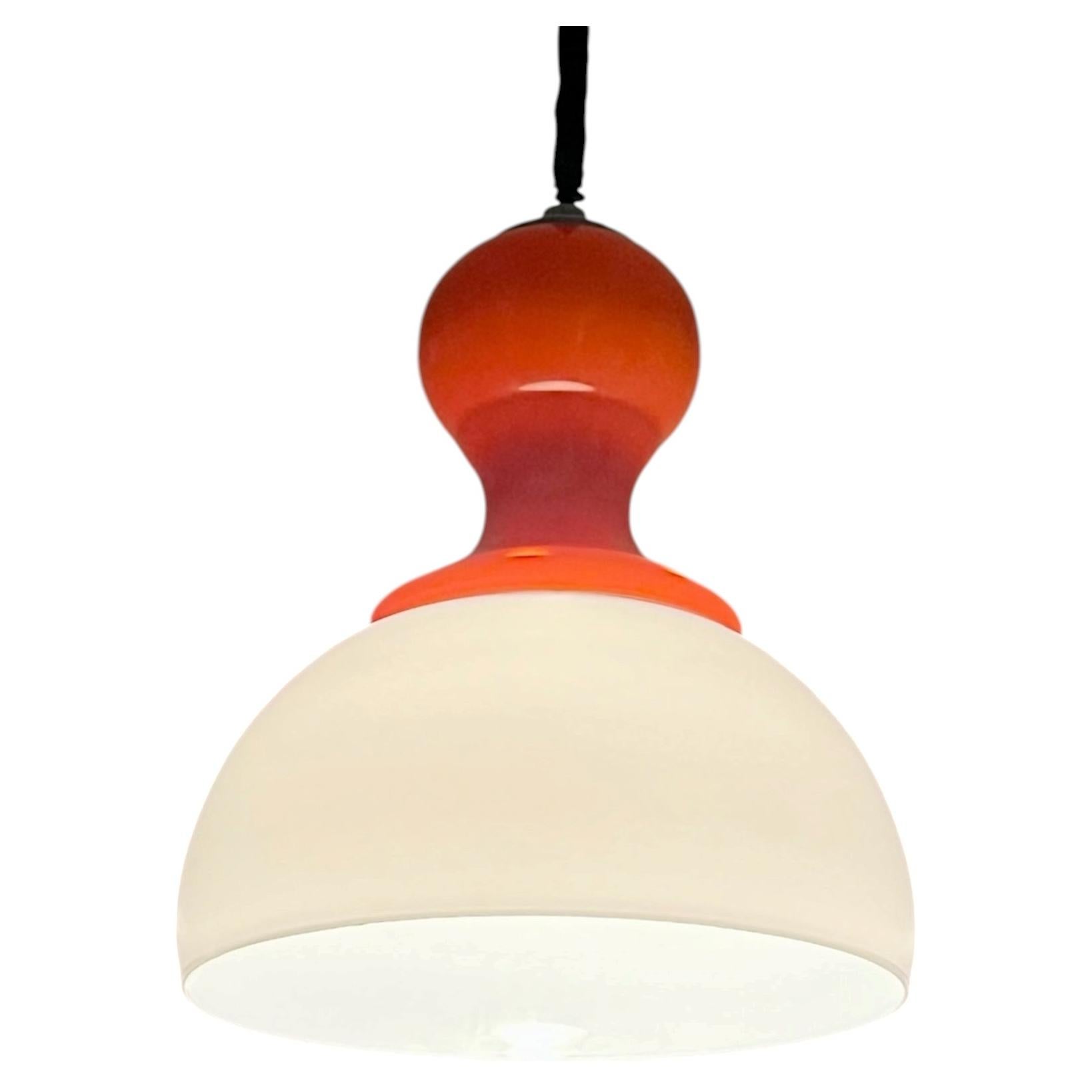 Lampada a sospensione vintage anni '60 Made in Italy - Grande vetro opalino arancione e bianco