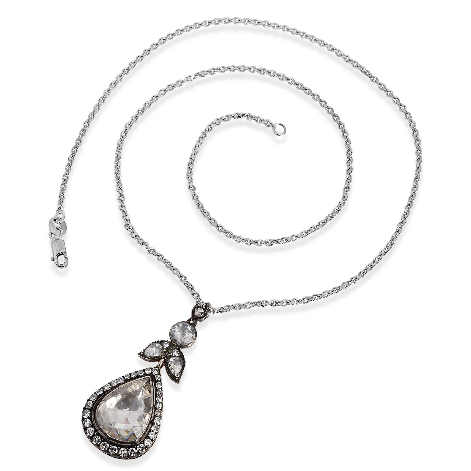 Collana con ciondolo in oro e argento con diamanti taglio rosa a goccia vintage da 6,10 carati In condizioni ottime in vendita a Miami, FL