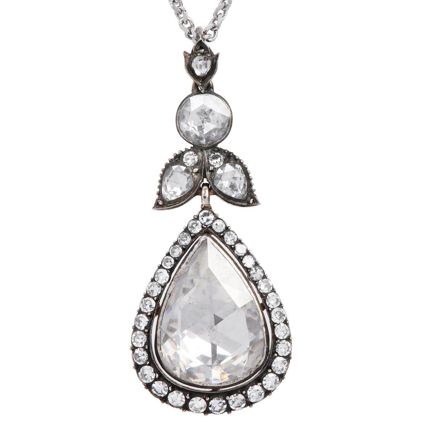 Collana con ciondolo in oro e argento con diamanti taglio rosa a goccia vintage da 6,10 carati
