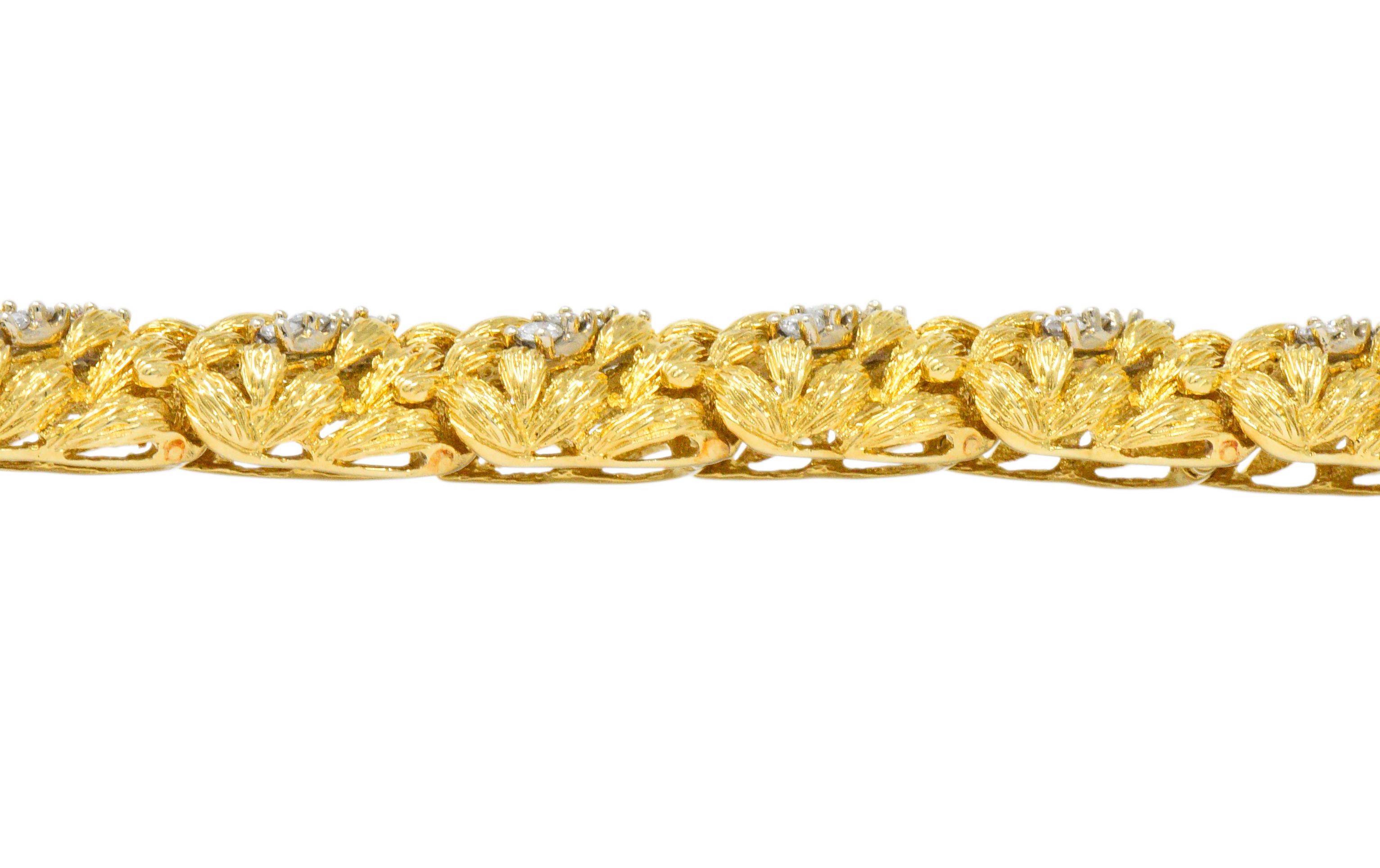 Vintage 6.24 Carat Diamond 18 Karat Gold Bracelet In Excellent Condition In Philadelphia, PA