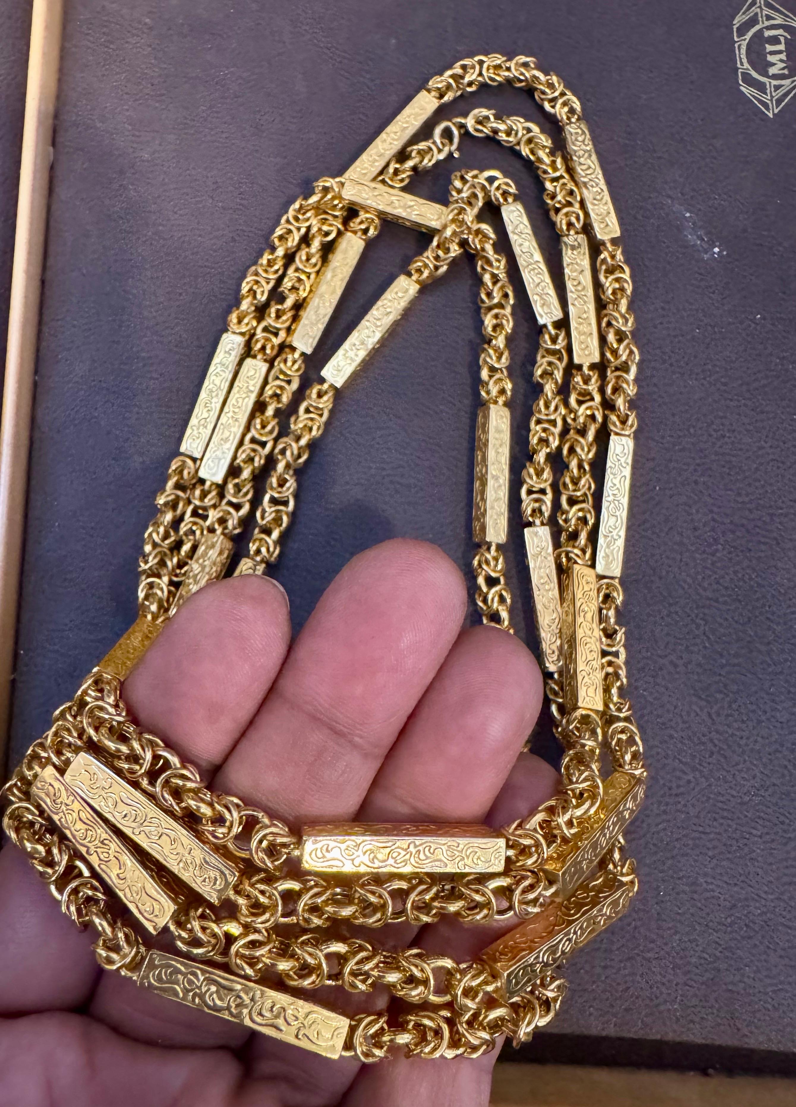 Vintage 63 Gm 18 Karat Yellow Gold Handmade Chain 30 Inch Unique Opera Length en vente 6