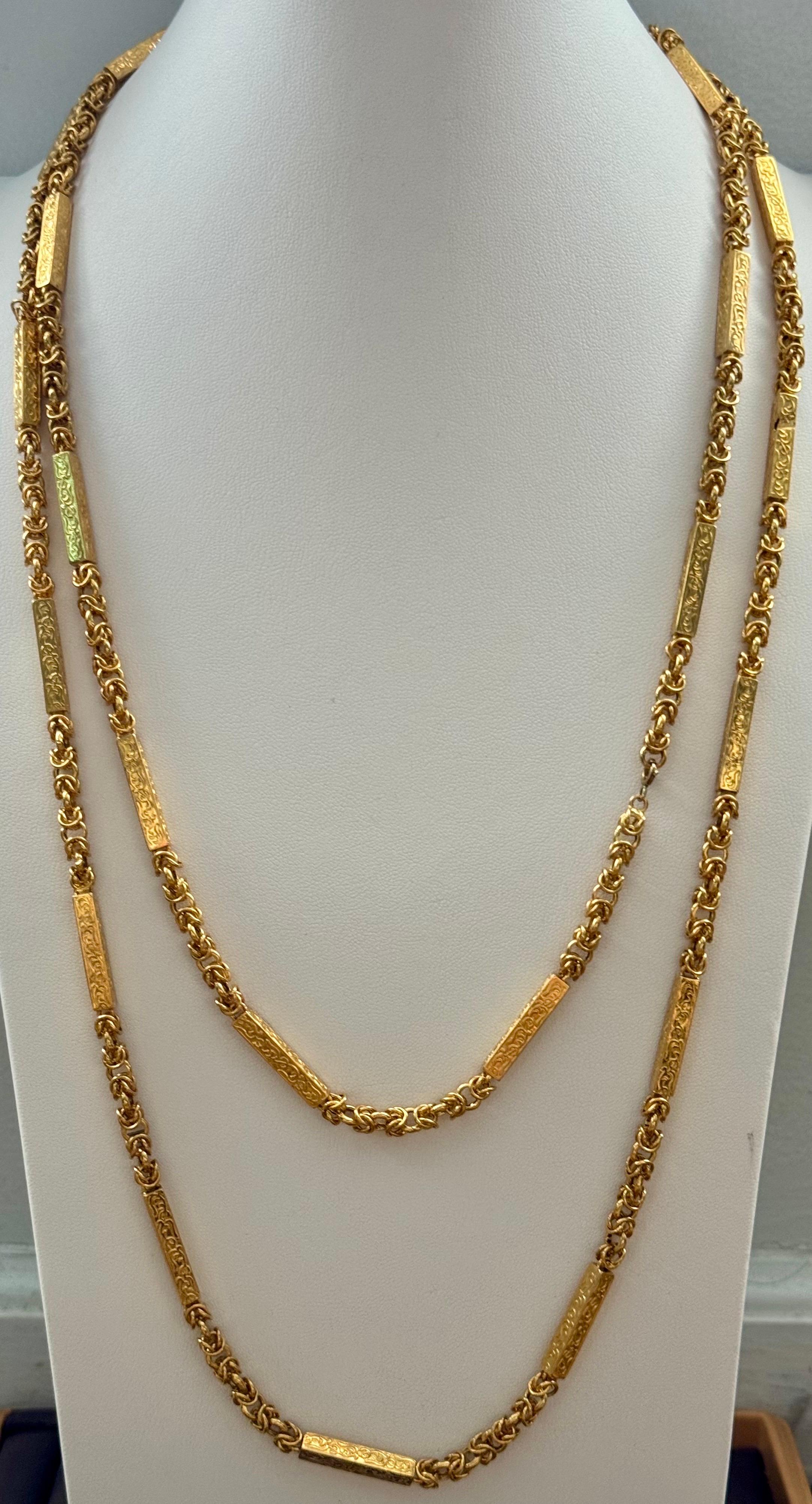 Vintage 63 Gm 18 Karat Yellow Gold Handmade Chain 30 Inch Unique Opera Length en vente 2