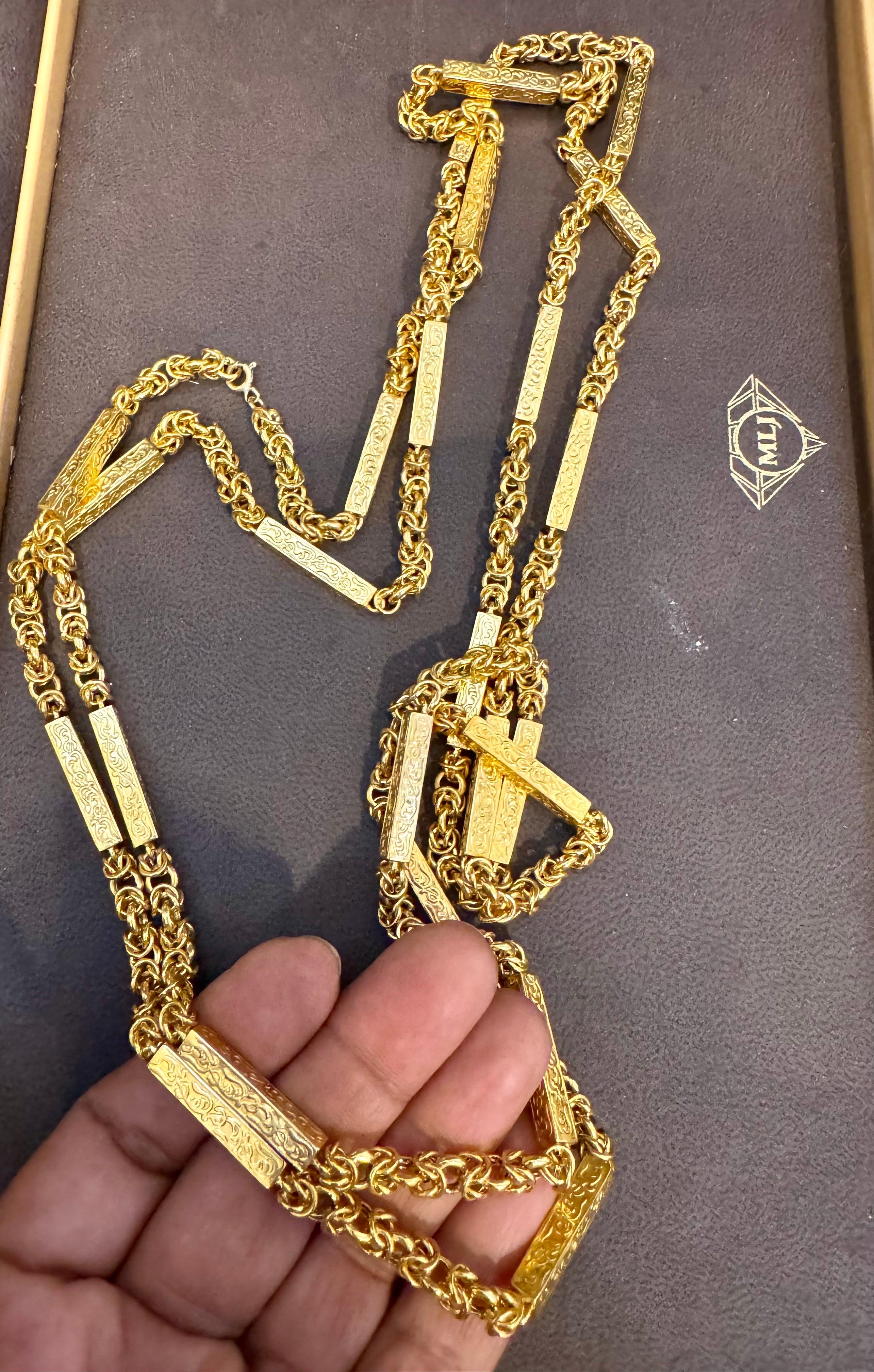 Vintage 63 Gm 18 Karat Yellow Gold Handmade Chain 30 Inch Unique Opera Length en vente 4