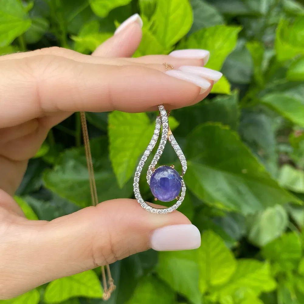 Modernist Vintage 6.47 Carat Purple Star Sapphire and Diamond Gold Pendant Necklace