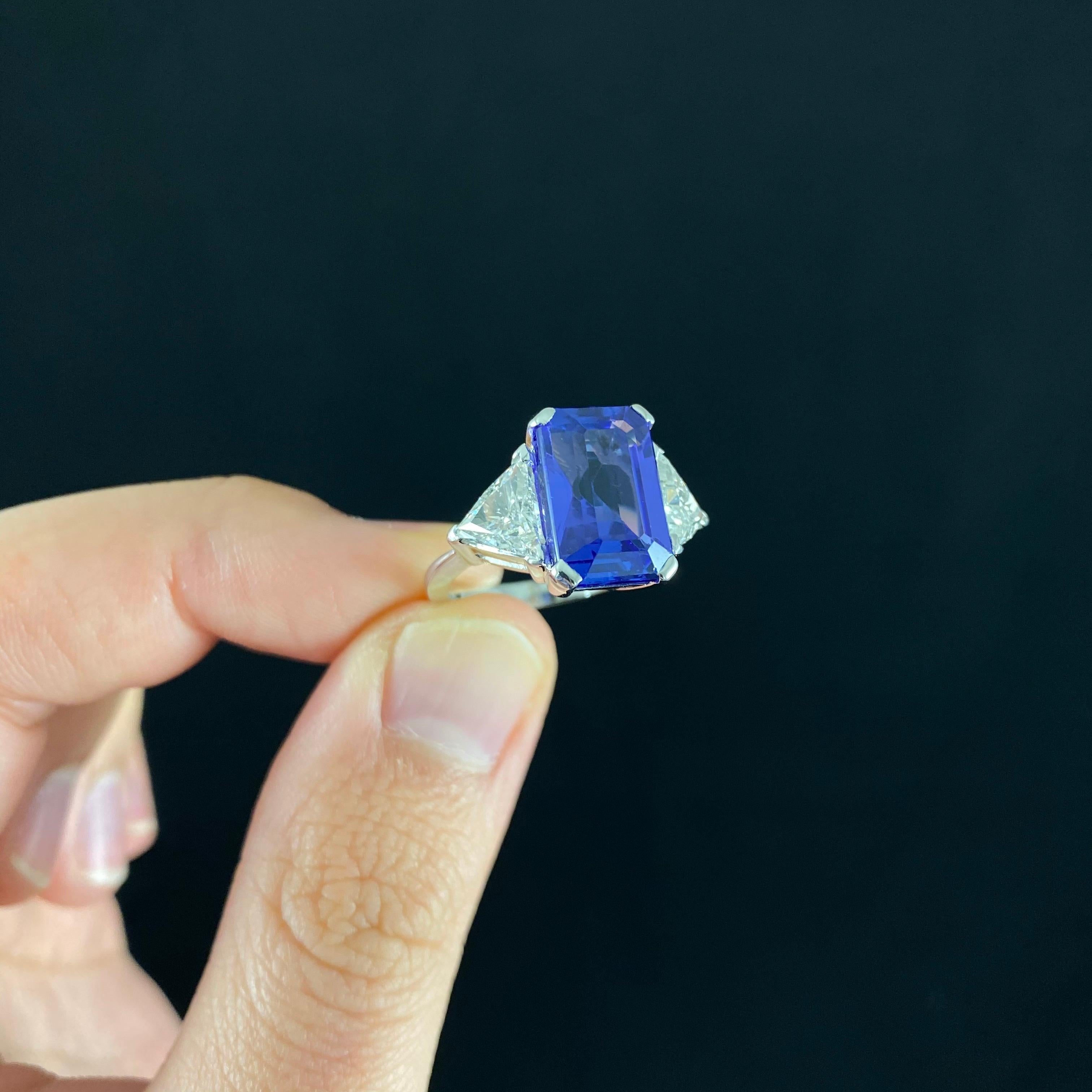 Vintage 6.5 Carat Blue Tanzanite Diamond Cocktail Ring White Gold Portugal 1990s In Good Condition In Lisbon, PT