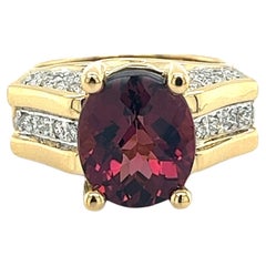 Bague vintage en or 18 carats de 6,5 carats avec tourmaline rouge et diamants ronds en deux tons