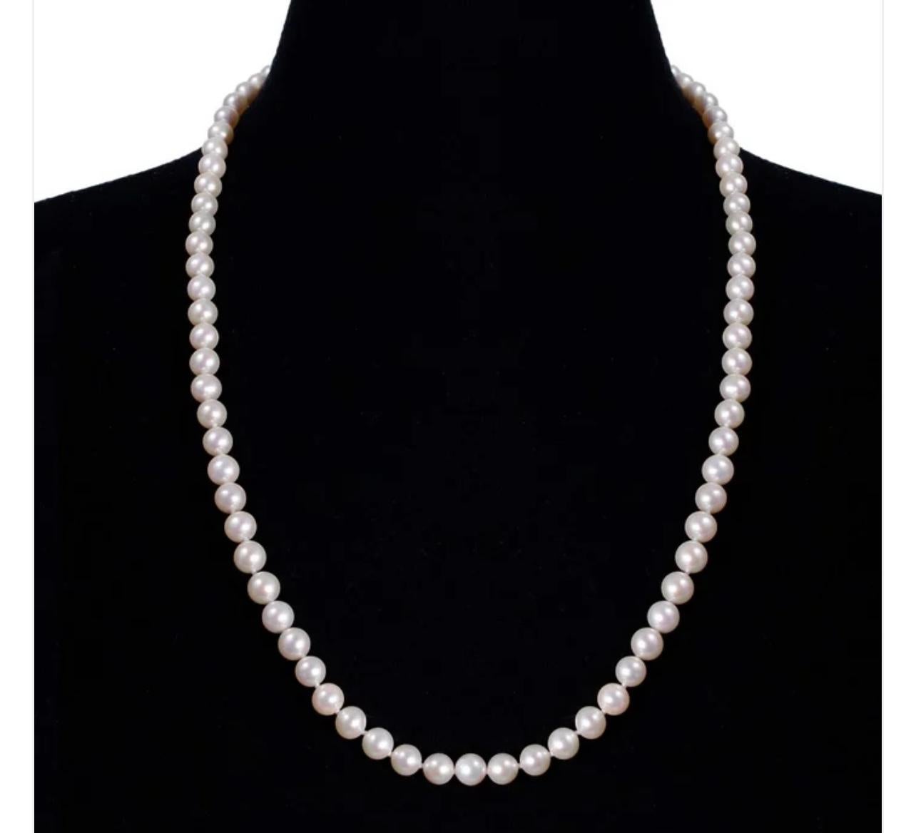 Round Cut Vintage Akoya Pearl Single Strand Necklace Length 14 K Gold