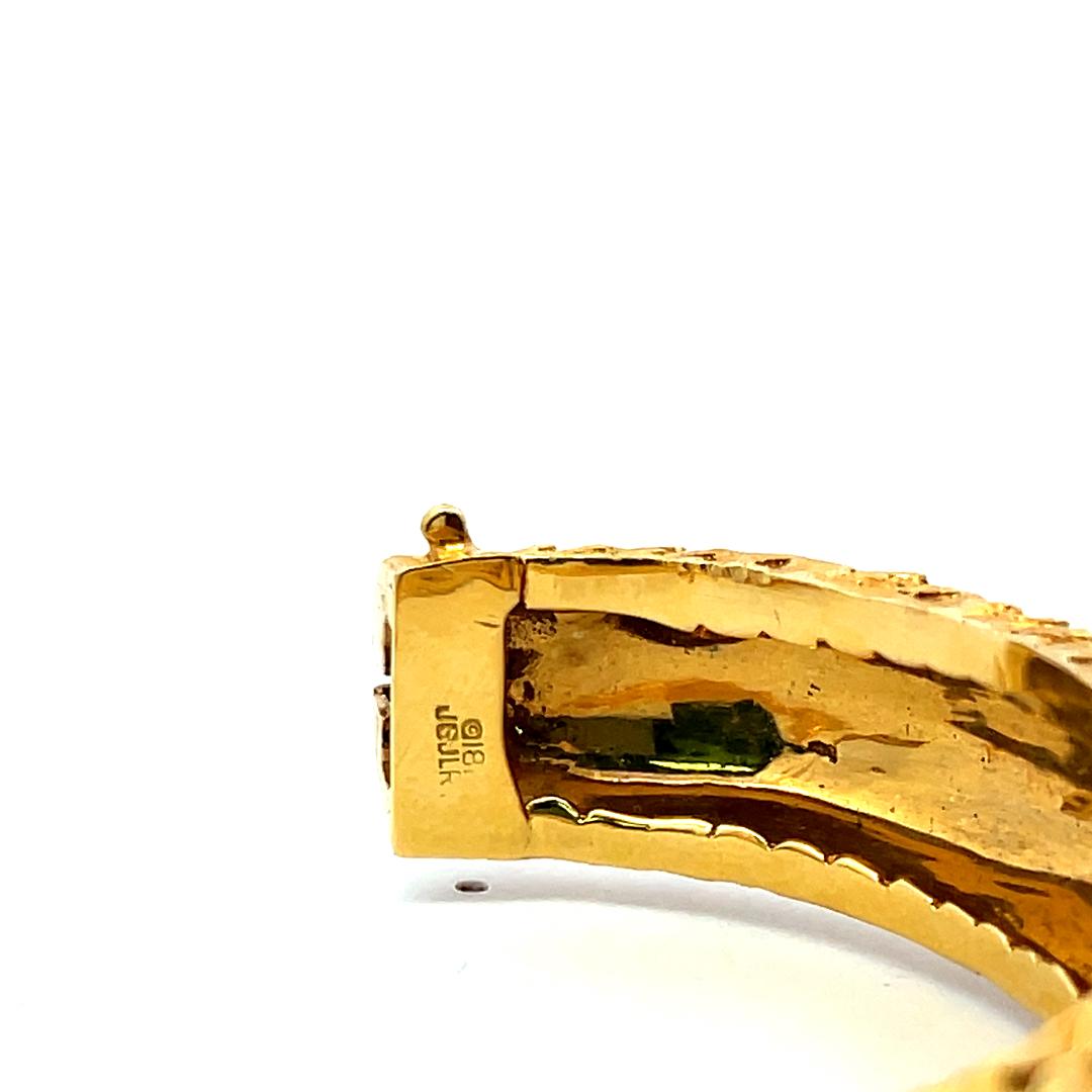 Vintage 65.50 Grams 18 Karat Yellow Gold Dragon Textured Bangle Bracelet For Sale 6