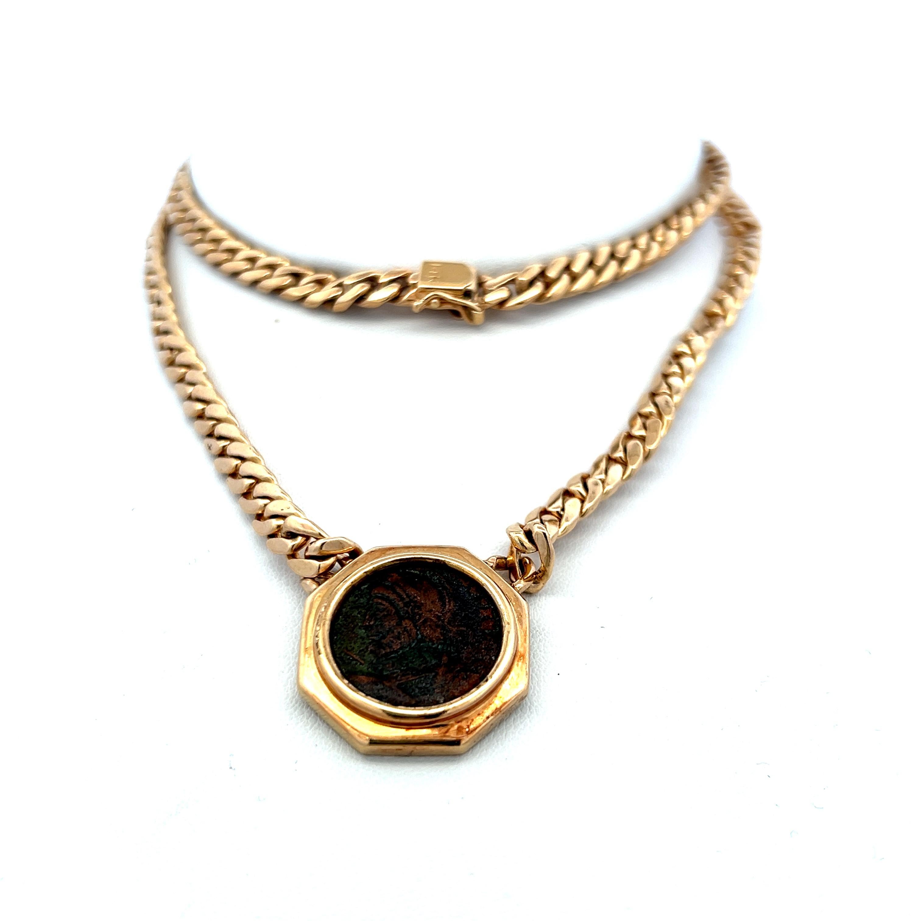 Titre :
Collier à pendentif en or jaune 14 carats


Le style :
Pendentif


Métal :
Or jaune 14 carats


Dimension :
22 