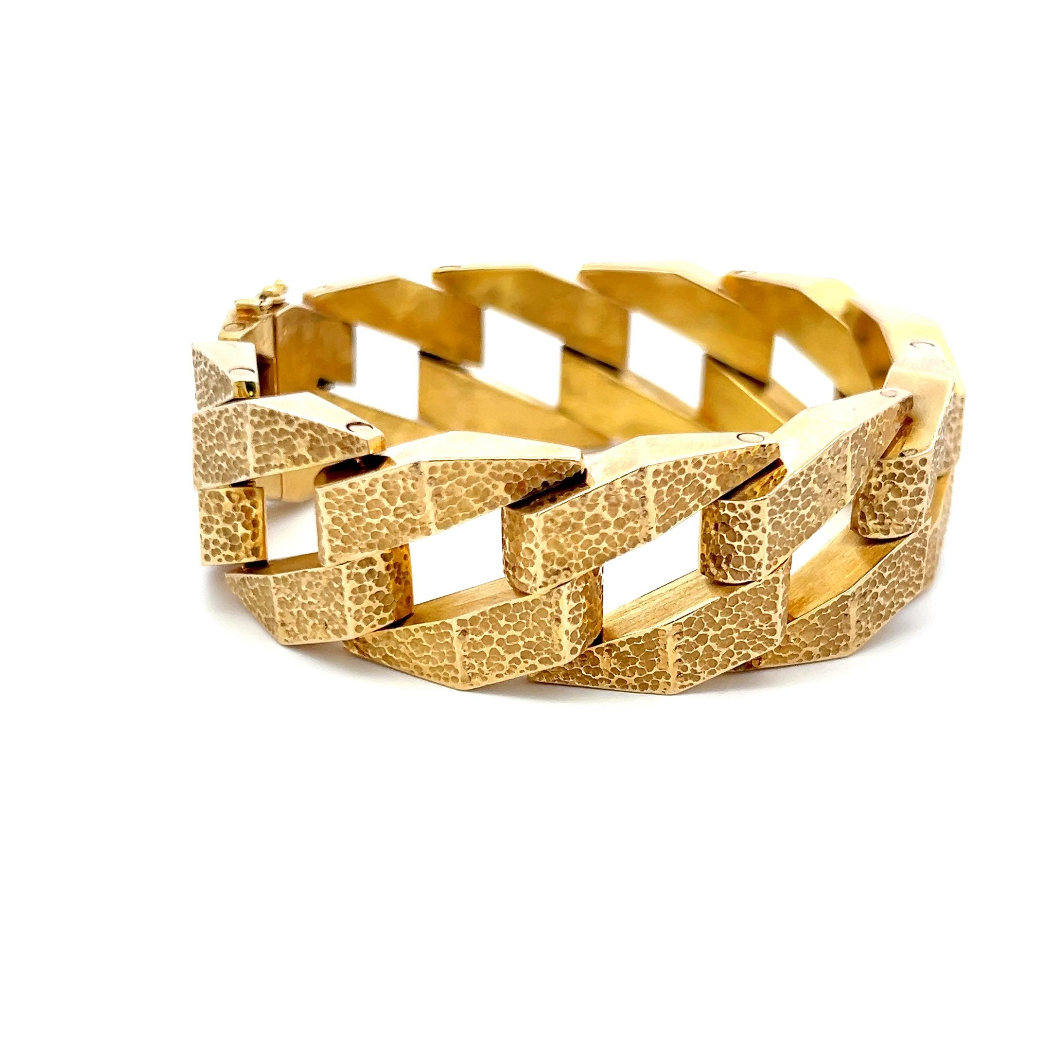 Título:
Pulsera de eslabones de oro amarillo de 14 quilates
Estilo:
Enlace
Metal:
Oro amarillo de 14 quilates
Dimensión:
7,5*0,79*0,22 PULG.
Peso:
66,9 gramos
Estado:
Vintage y Estate
Identificación del producto:
5J14
Nota:
Ten en cuenta que el