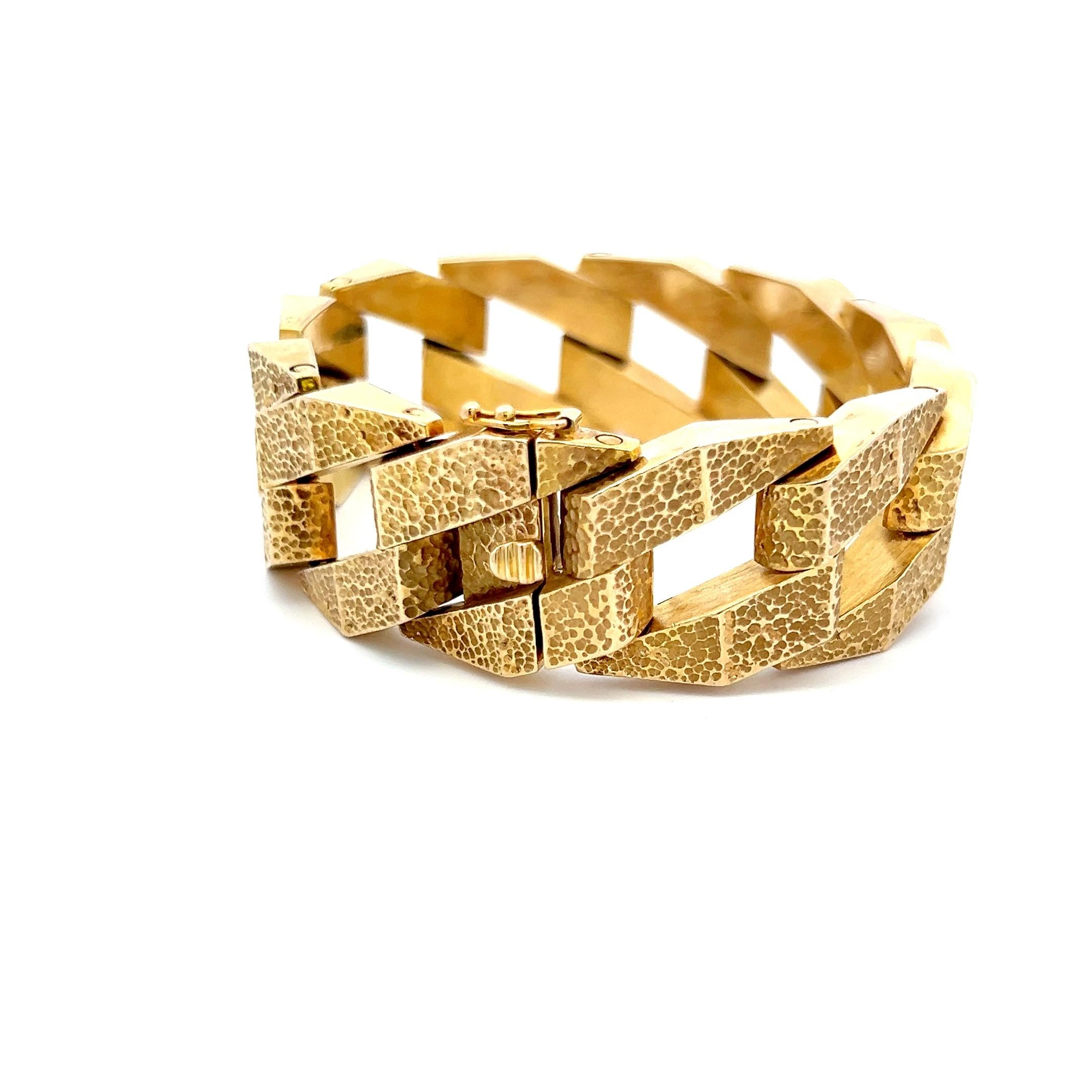 Pulsera de eslabones pavimentados vintage de oro amarillo de 14 quilates de 66,90 gramos en Bueno estado para la venta en New York, NY