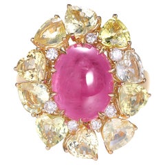 Vintage 6.79Ct Pink Sapphire 
Fancy Sapphire Ring in 18 Karat Yellow Gold