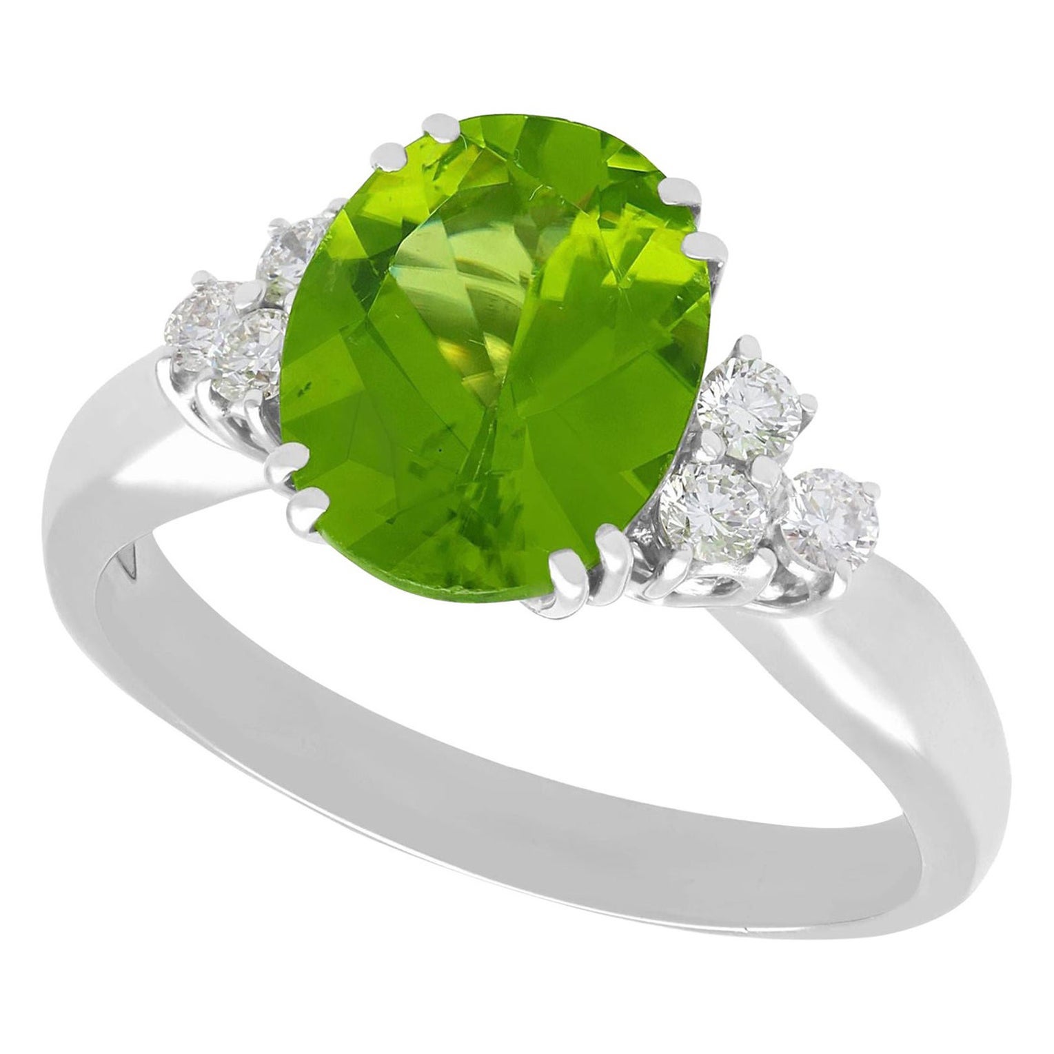 Weißgold-Kleidring mit 6,84 Karat Peridot und Diamant