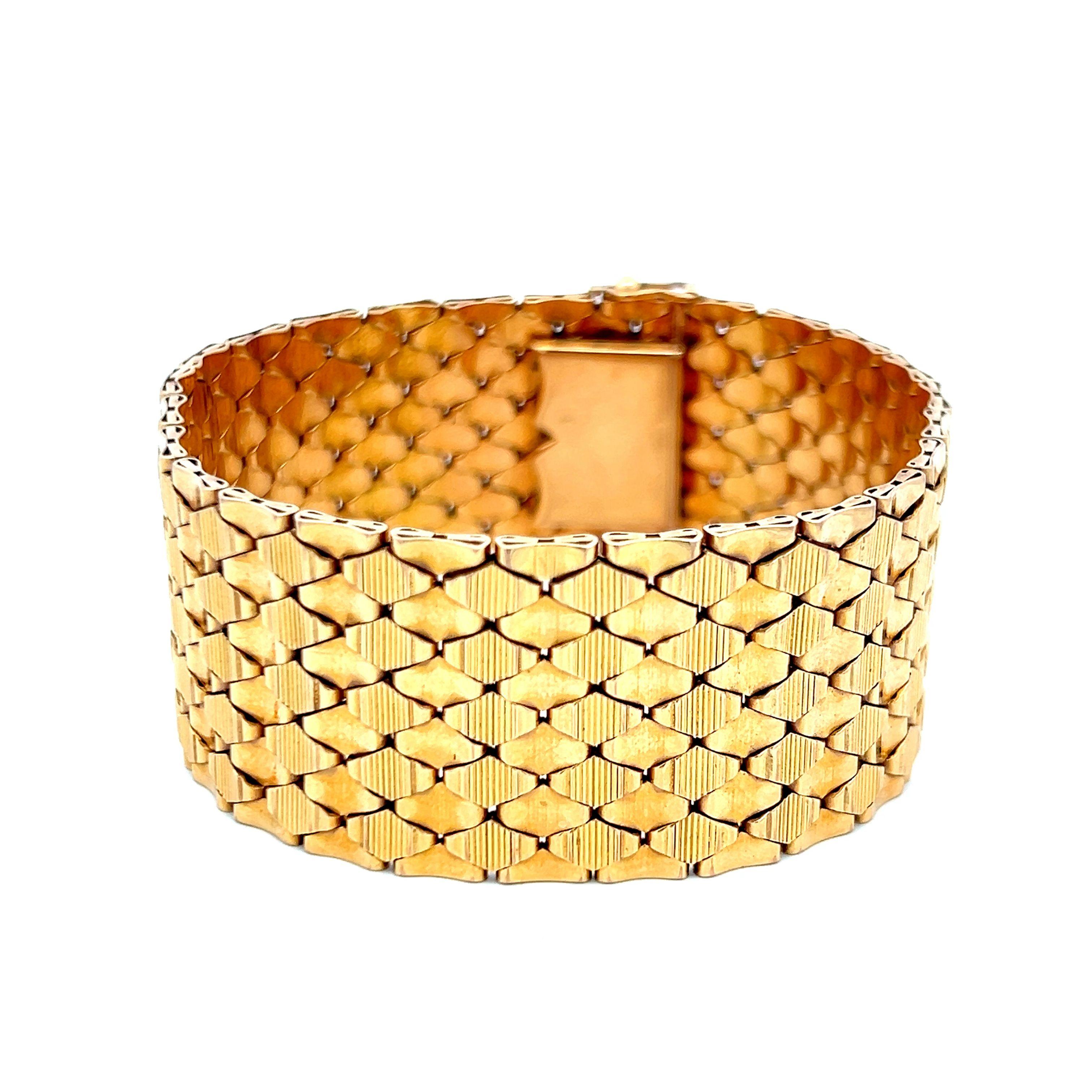 Vintage 68.90 Grams French Retro 18 Karat Yellow Gold Retro Bracelet 2