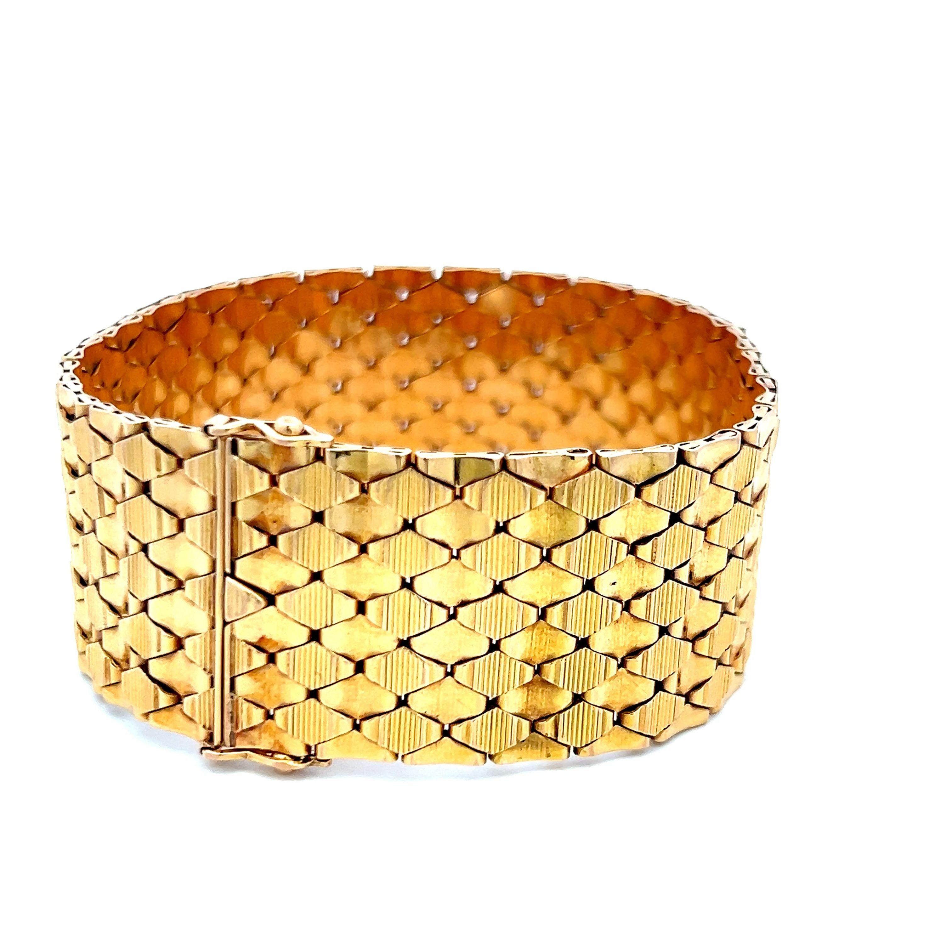 Vintage 68.90 Grams French Retro 18 Karat Yellow Gold Retro Bracelet 4