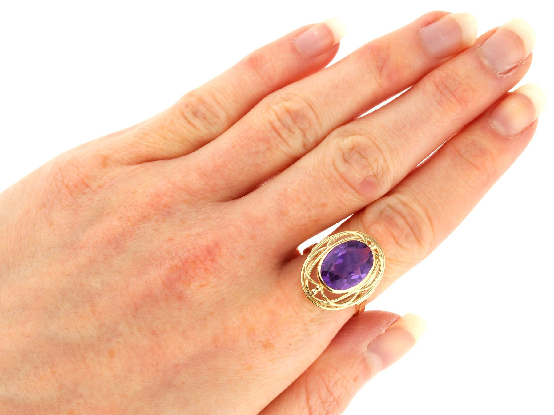 Vintage 6.91Ct Amethyst and 14k Yellow Gold Dress Ring 1940 For Sale 6