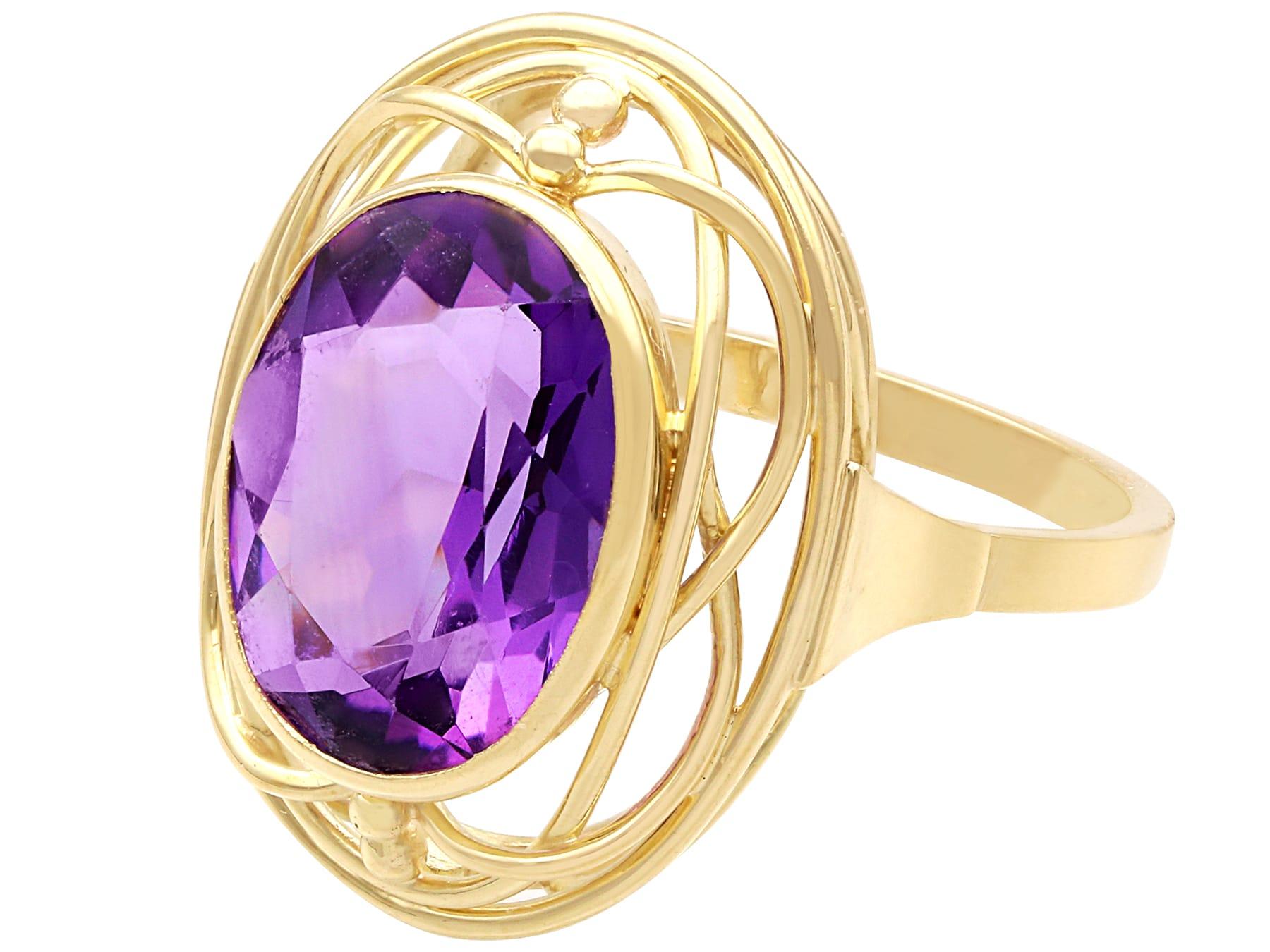 Vintage 6.91Ct Amethyst and 14k Yellow Gold Dress Ring 1940 For Sale 1
