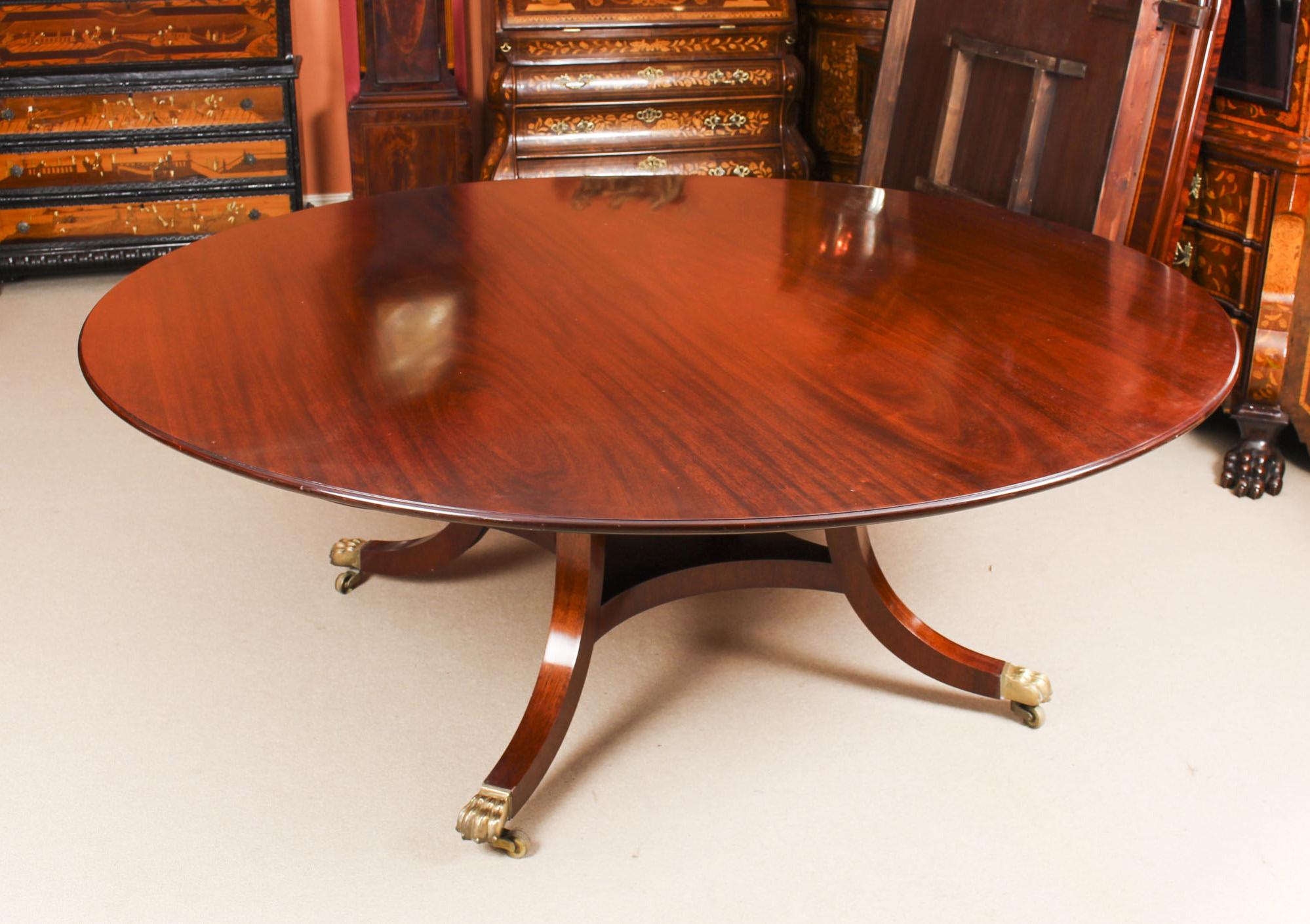Regency Revival Vintage Dining Table & 8 Chairs William Tillman, 20th Century