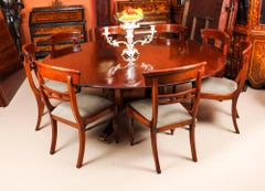 Vintage Round Table and 8 Chairs William Tillman, 20th Century