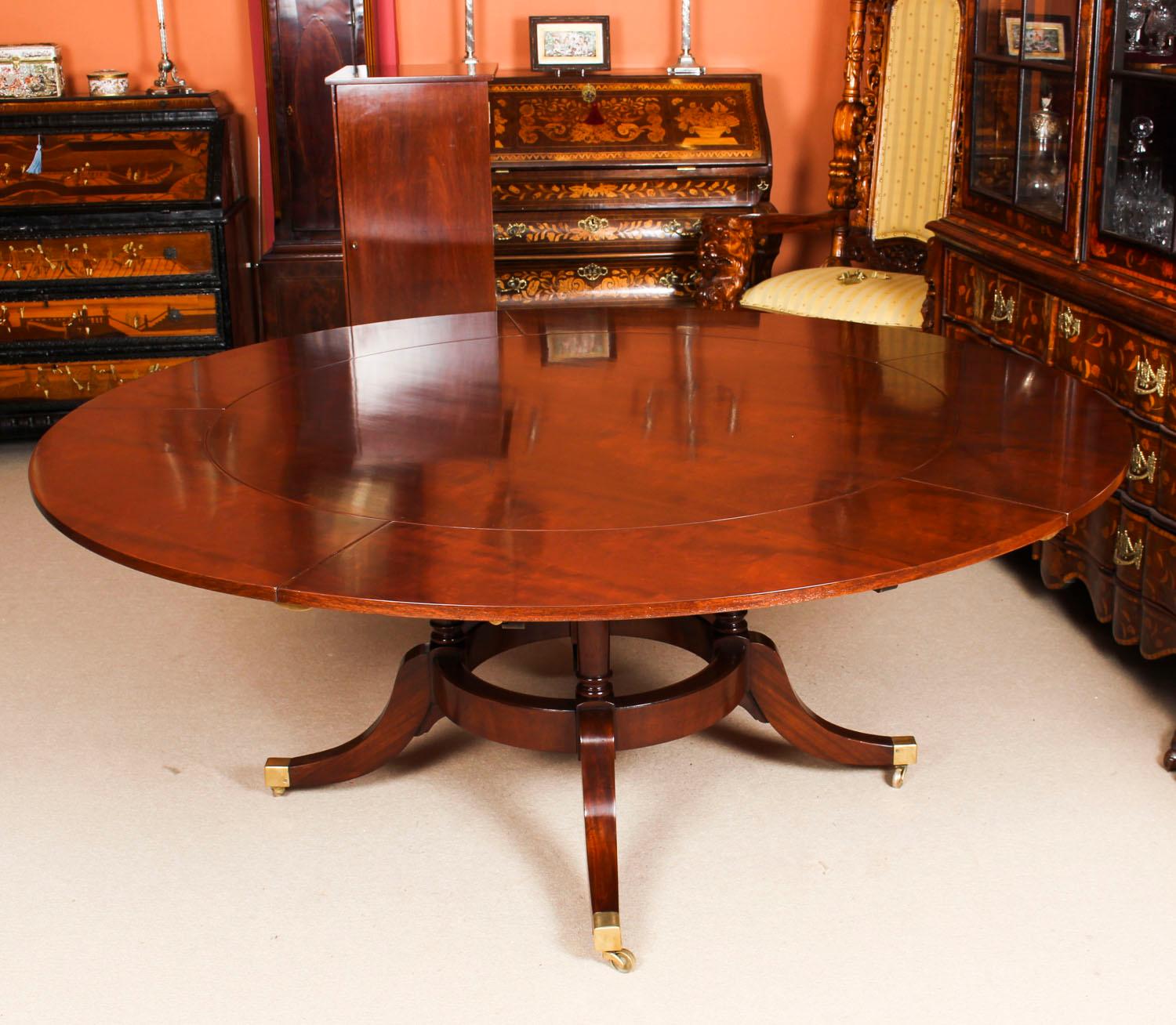 Vintage 6ft Diam Mahogany Jupe Dining Table & Leaf Cabinet. Mid 20th C 6