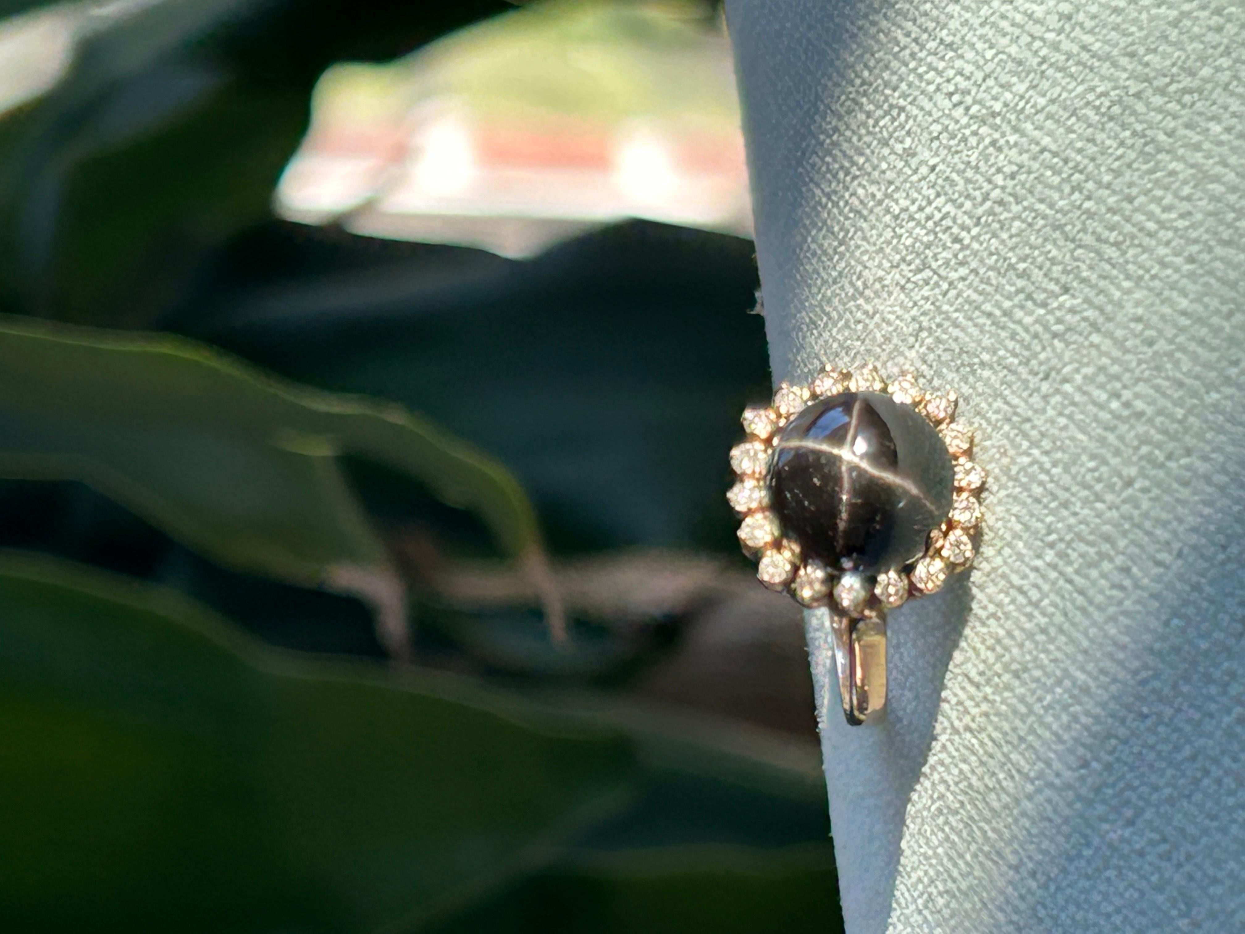 Vintage Black Star Diopside Cabochon Diamond Ring 18k In Excellent Condition For Sale In Joelton, TN
