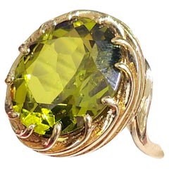 Vintage 7 Carats Peridot Gold Ring