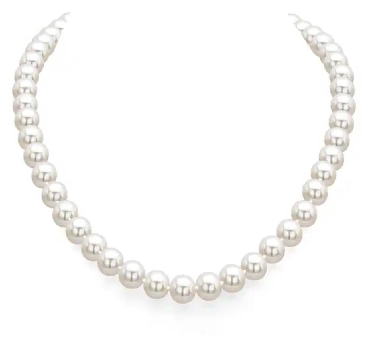 Round Cut Vintage Akoya Pearl Single Strand Necklace Length 14 K Y Gold