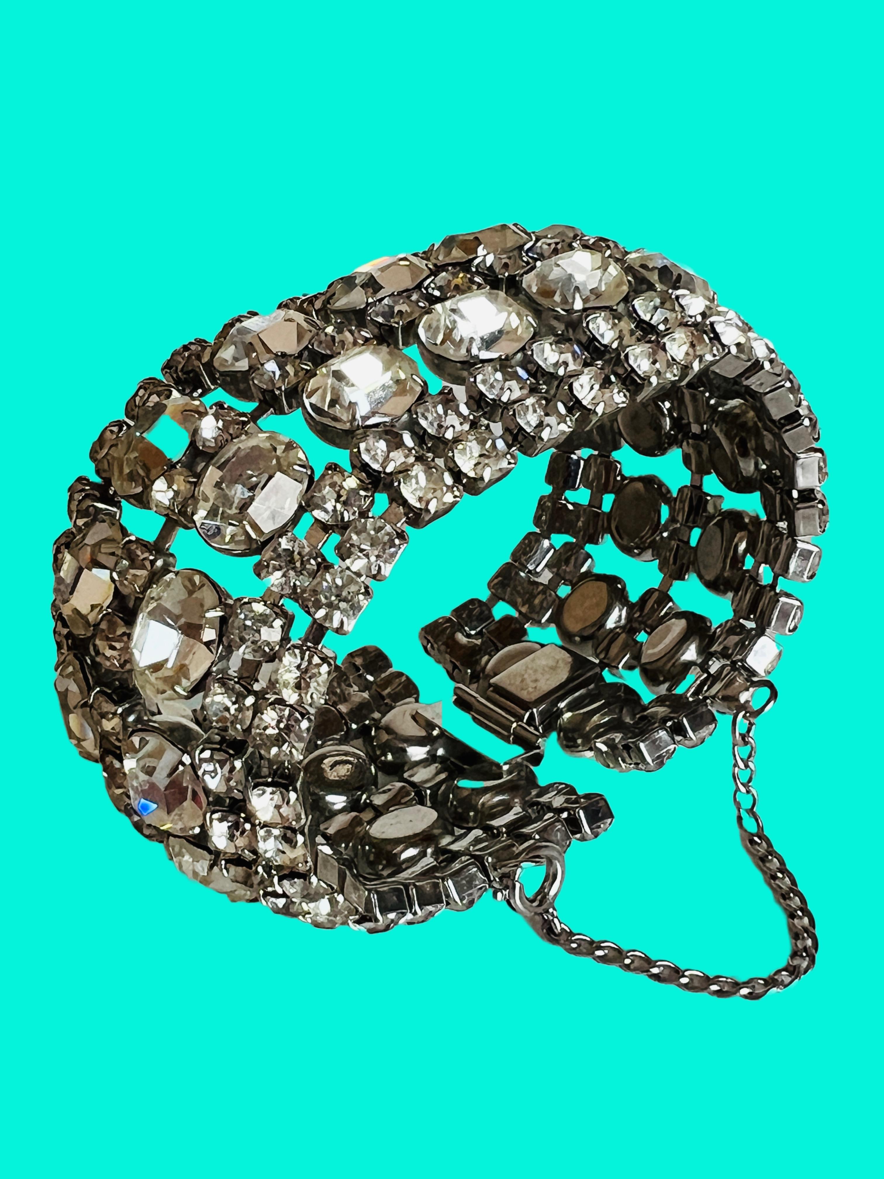 Vintage 7 Rows Wide Rhinestone Silver Tone Glam Bracelet Safety Clasp In Good Condition For Sale In Sausalito, CA