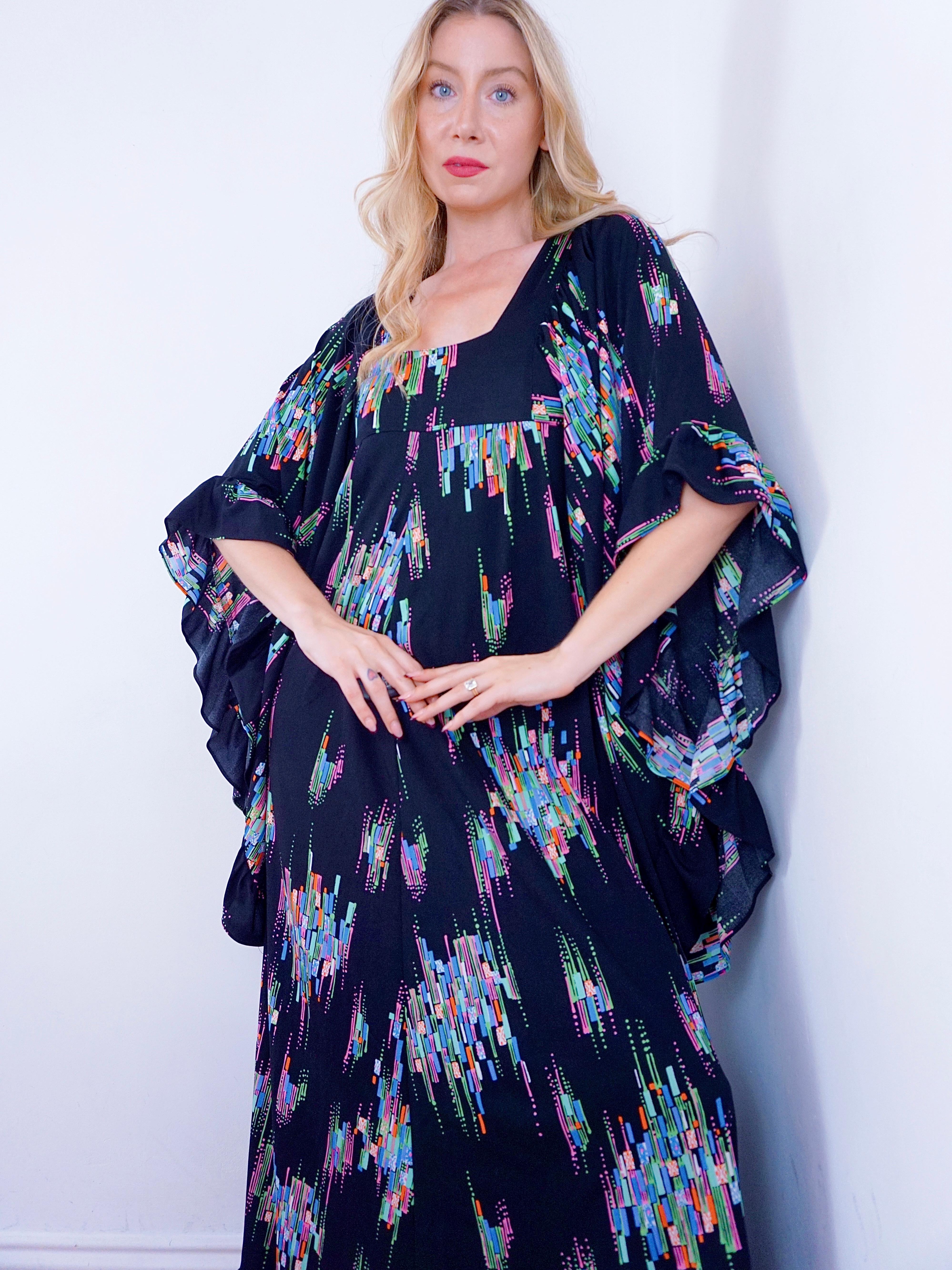 Vintage 70s angel sleeve dress For Sale 2
