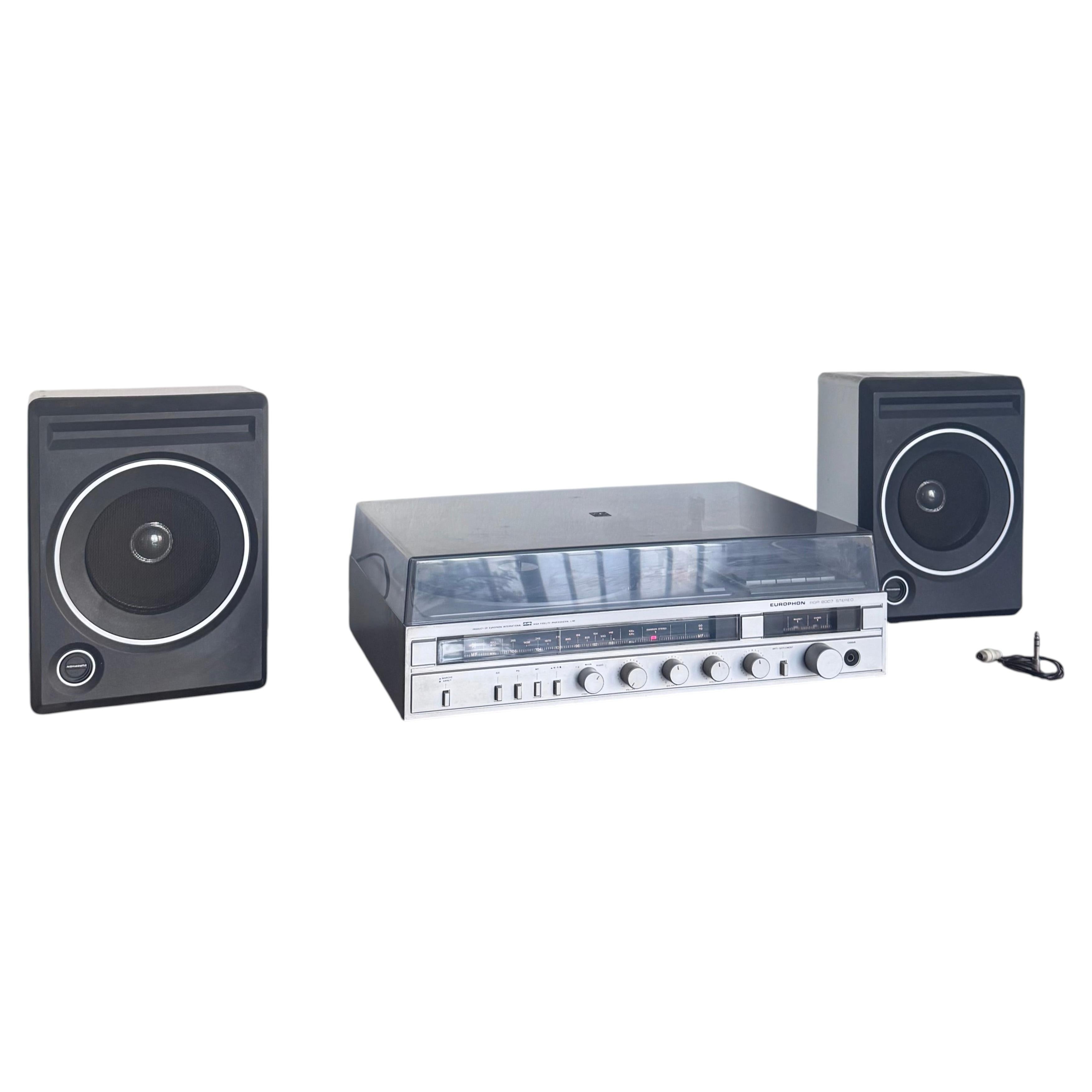 Giradischi stereo Europhone in stile “Space Age” della fine del XX secolo con registratore integrato
