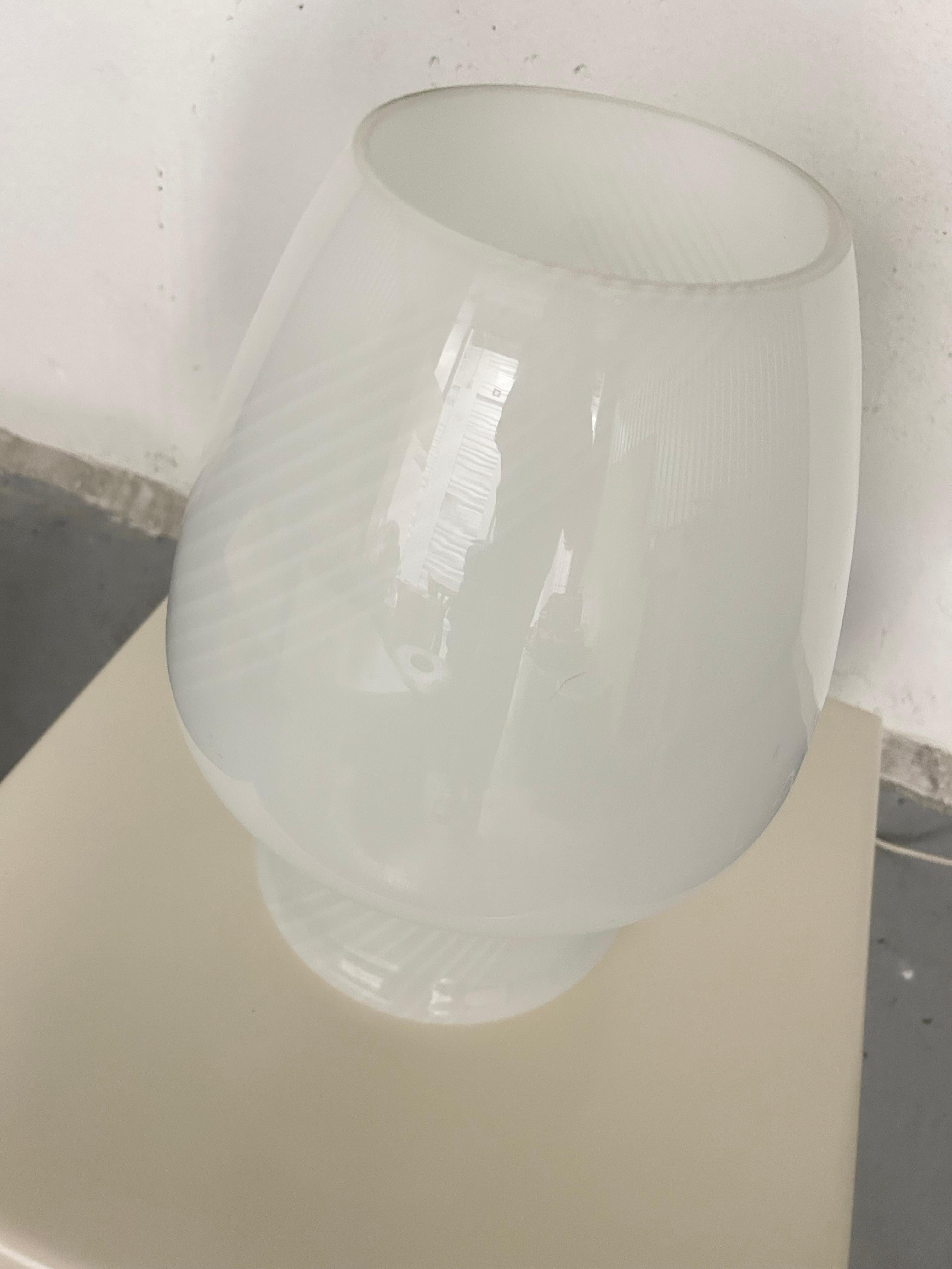 Lampe champignon en verre soufflé vintage des années 70 en vente 3