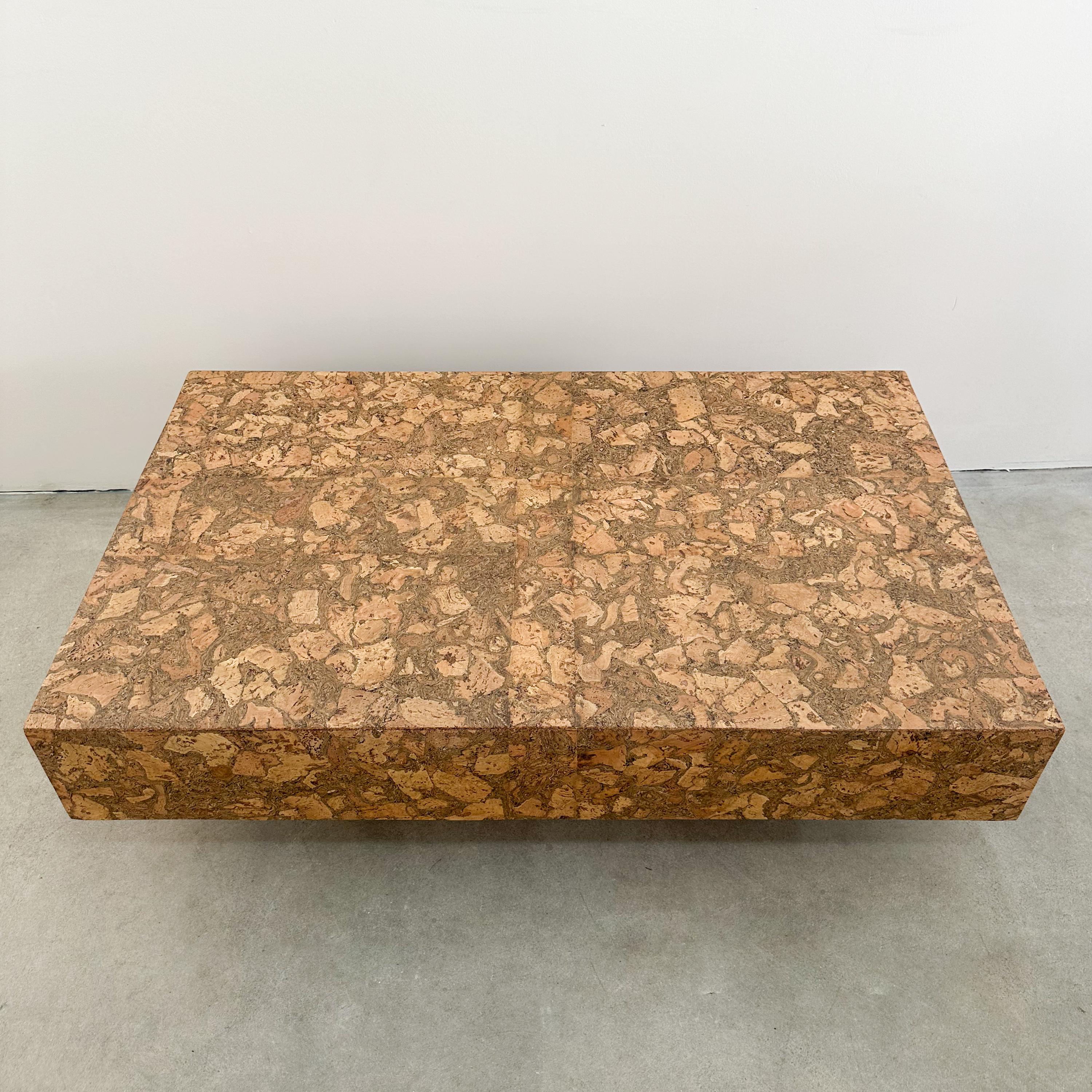 Bois Table basse rectangulaire vintage à piédestal en liège MCM rétro postmoderne des années 70