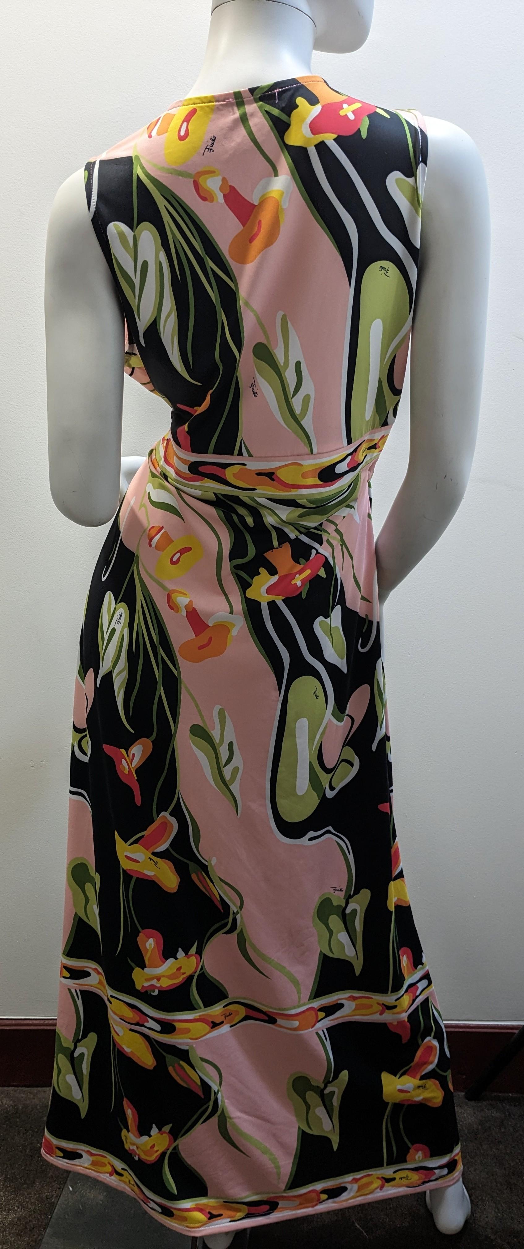 Langes Vintage-Kleid aus Samt mit psychedelischem Druck von EMILIO PUCCI, 70er Jahre im Angebot 3