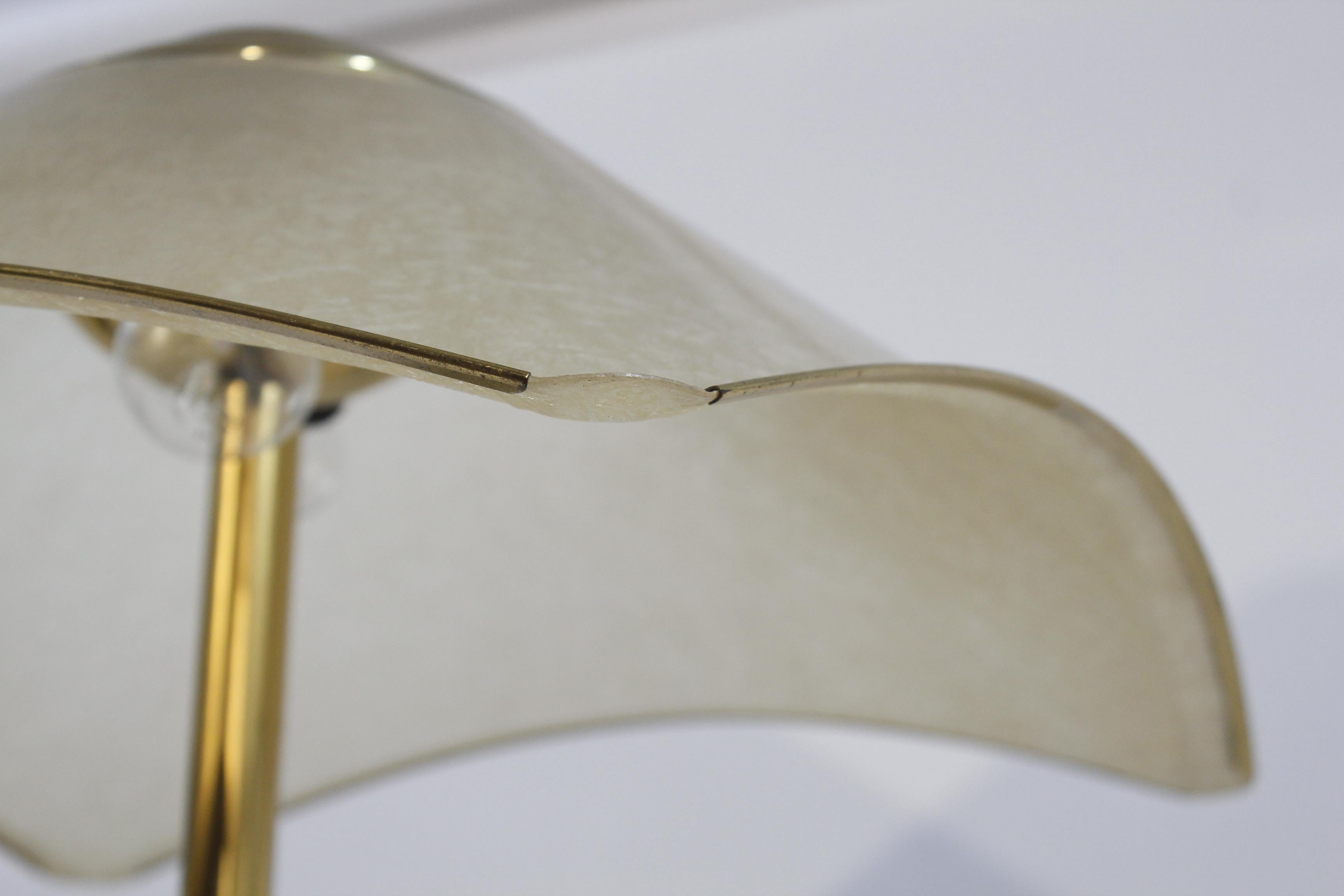 Vintage 1970s italian brass Lamperti floor lamp In Good Condition For Sale In Carpi, Modena