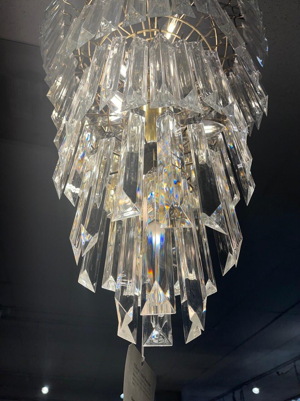 Mid-Century Modern Vintage 70's Lucite Cascading Waterfall Chandelier For Sale