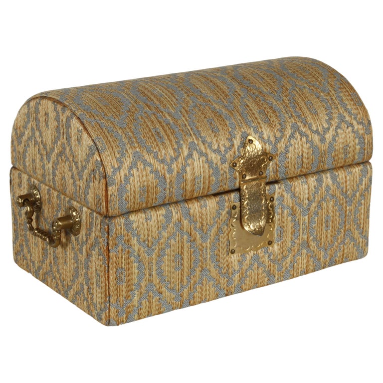 Vintage 70s Neiman-Marcus Italy Jacquard Velvet Jewelry Box  display picture 1