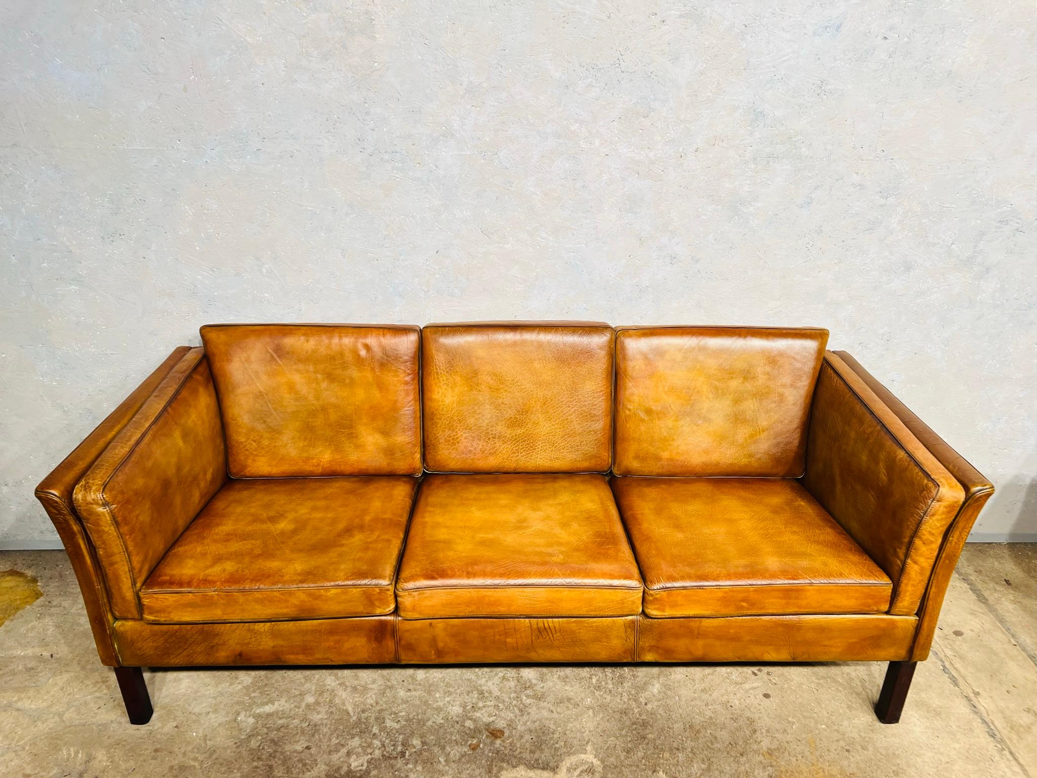 20th Century Vintage 1970s Patinated Light Tan 3 Seater Leather Sofa For Sale