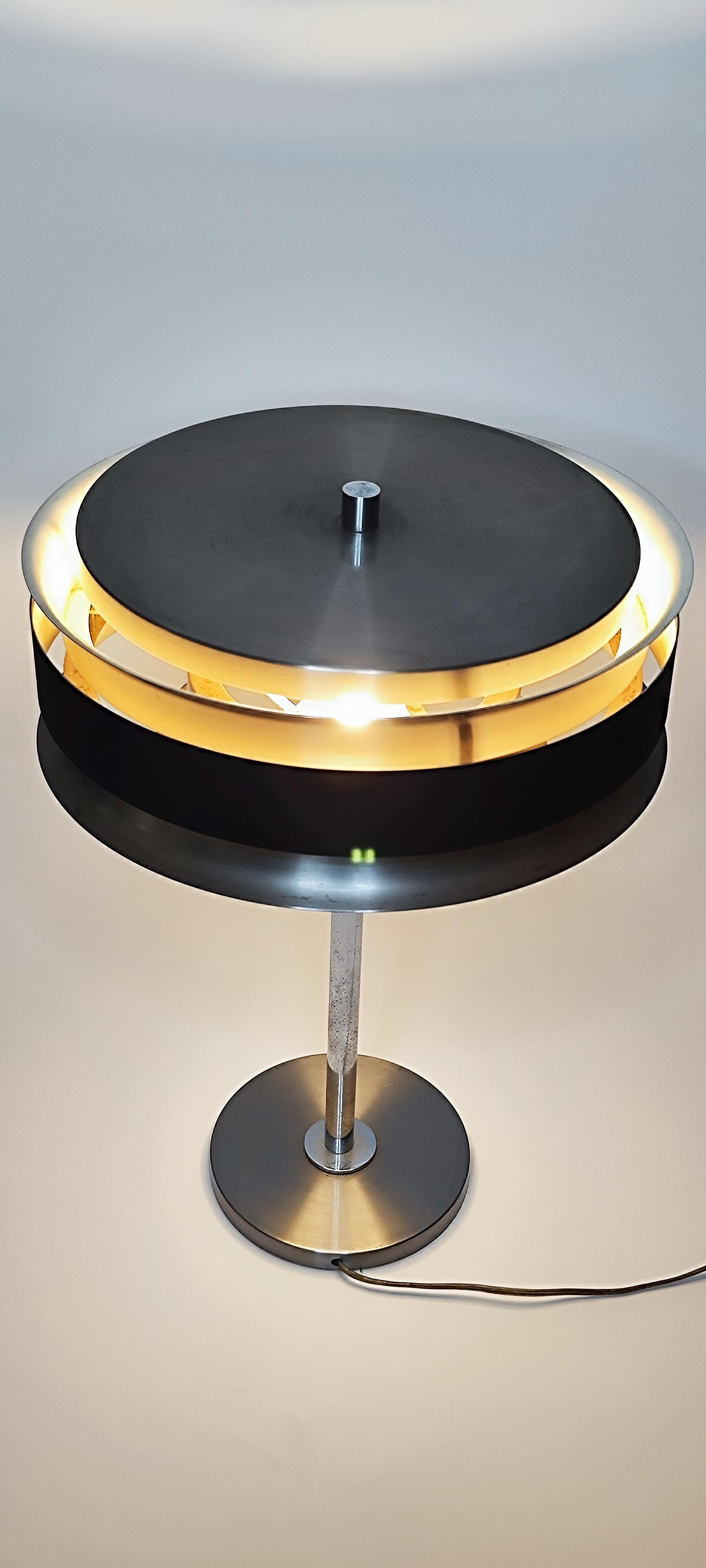 Vintage 70s two-tone aluminum table lamp - 1970 For Sale 10