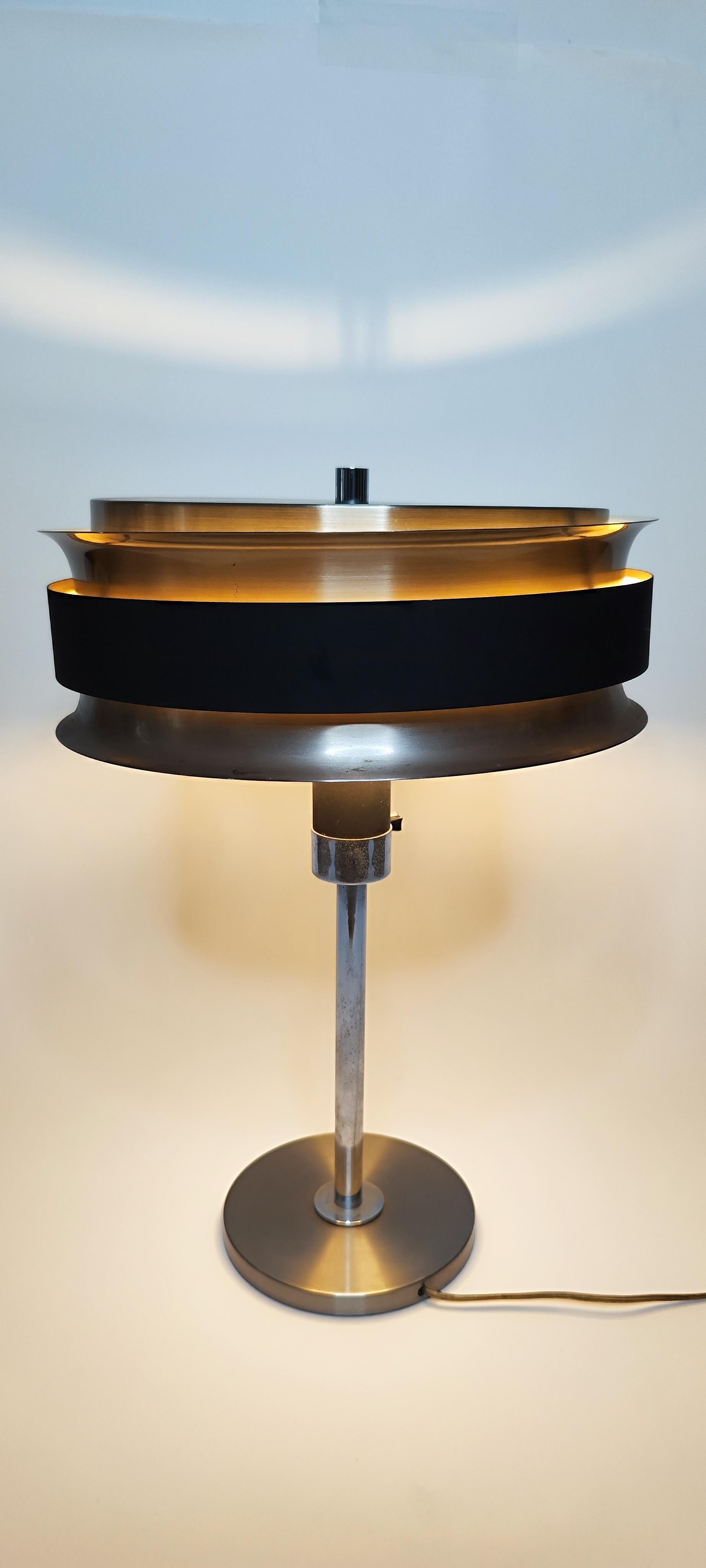 Vintage 70s two-tone aluminum table lamp - 1970 In Fair Condition For Sale In Paris, FR