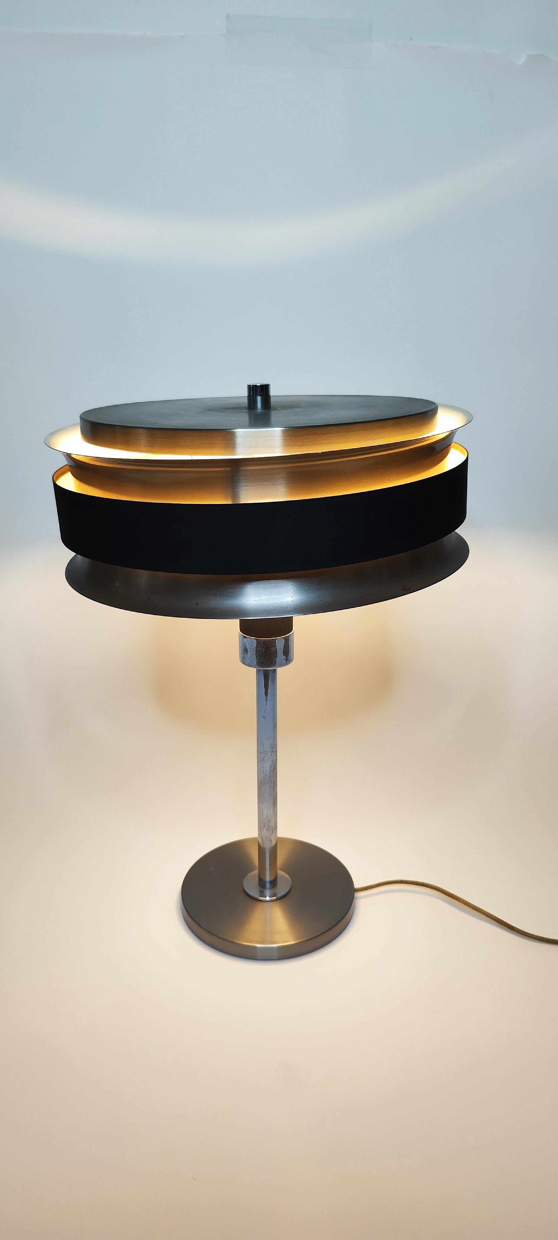 Aluminum Vintage 70s two-tone aluminum table lamp - 1970 For Sale