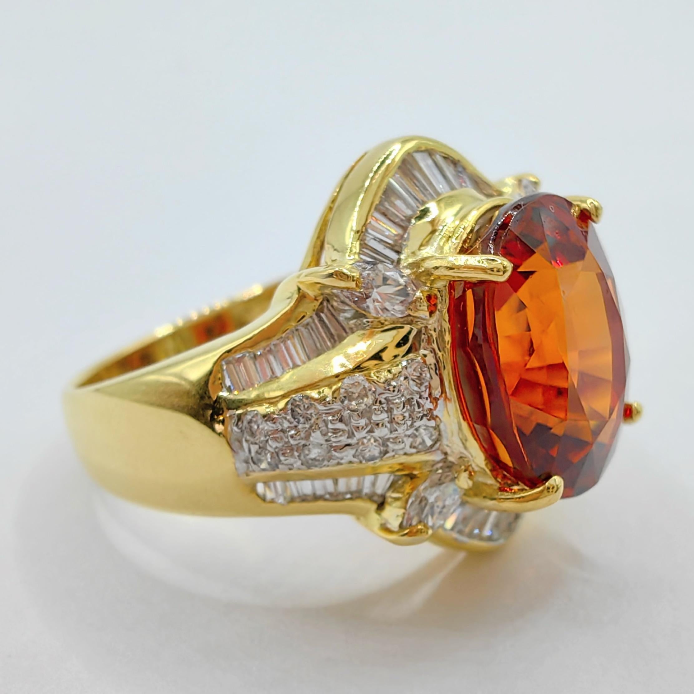 Contemporary Vintage 7.1ct Orange Mandarin Spessartine Garnet Diamond Two-Tone 20k Gold Ring For Sale