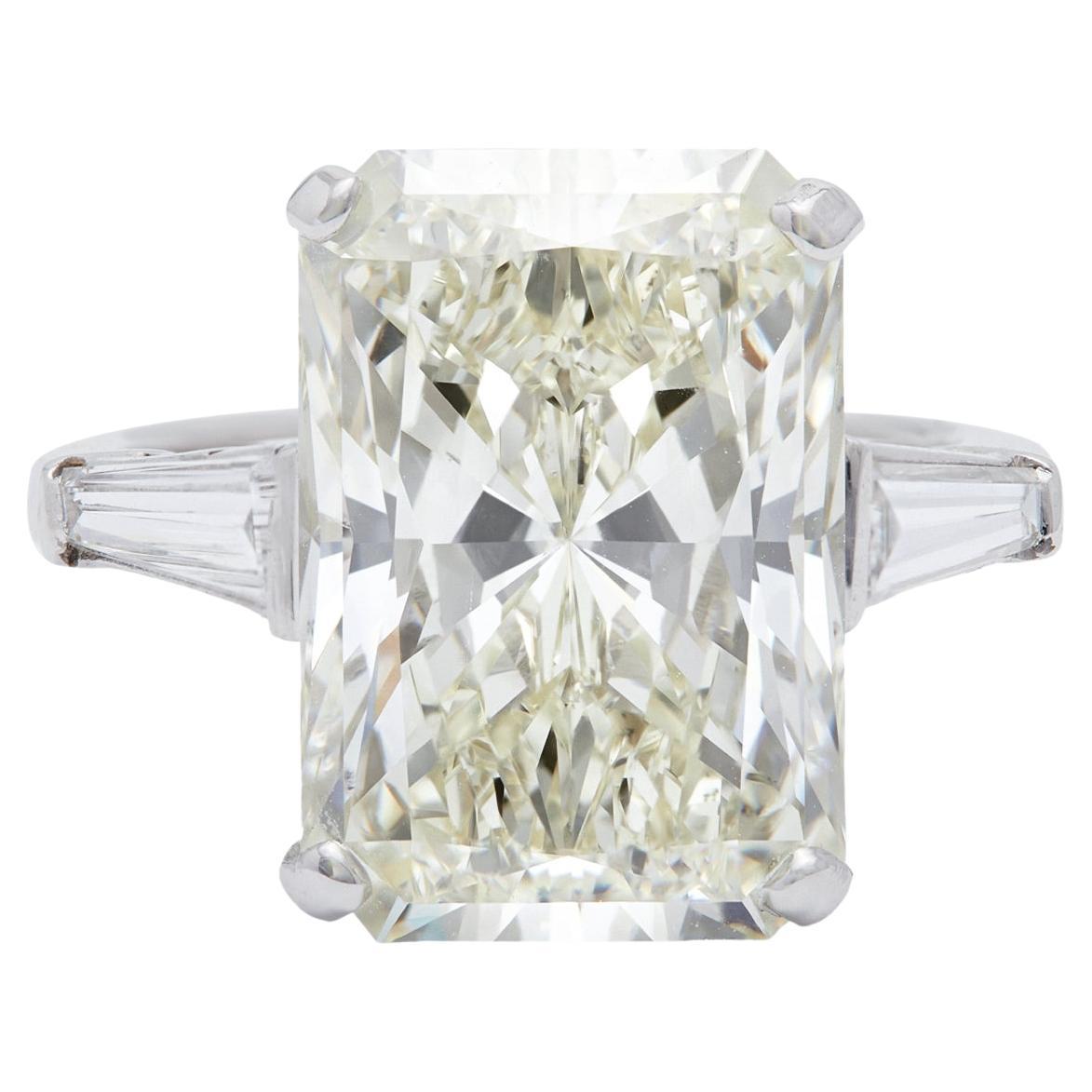 Vintage 7.23 Carat Radiant Cut Diamond Platinum Ring For Sale