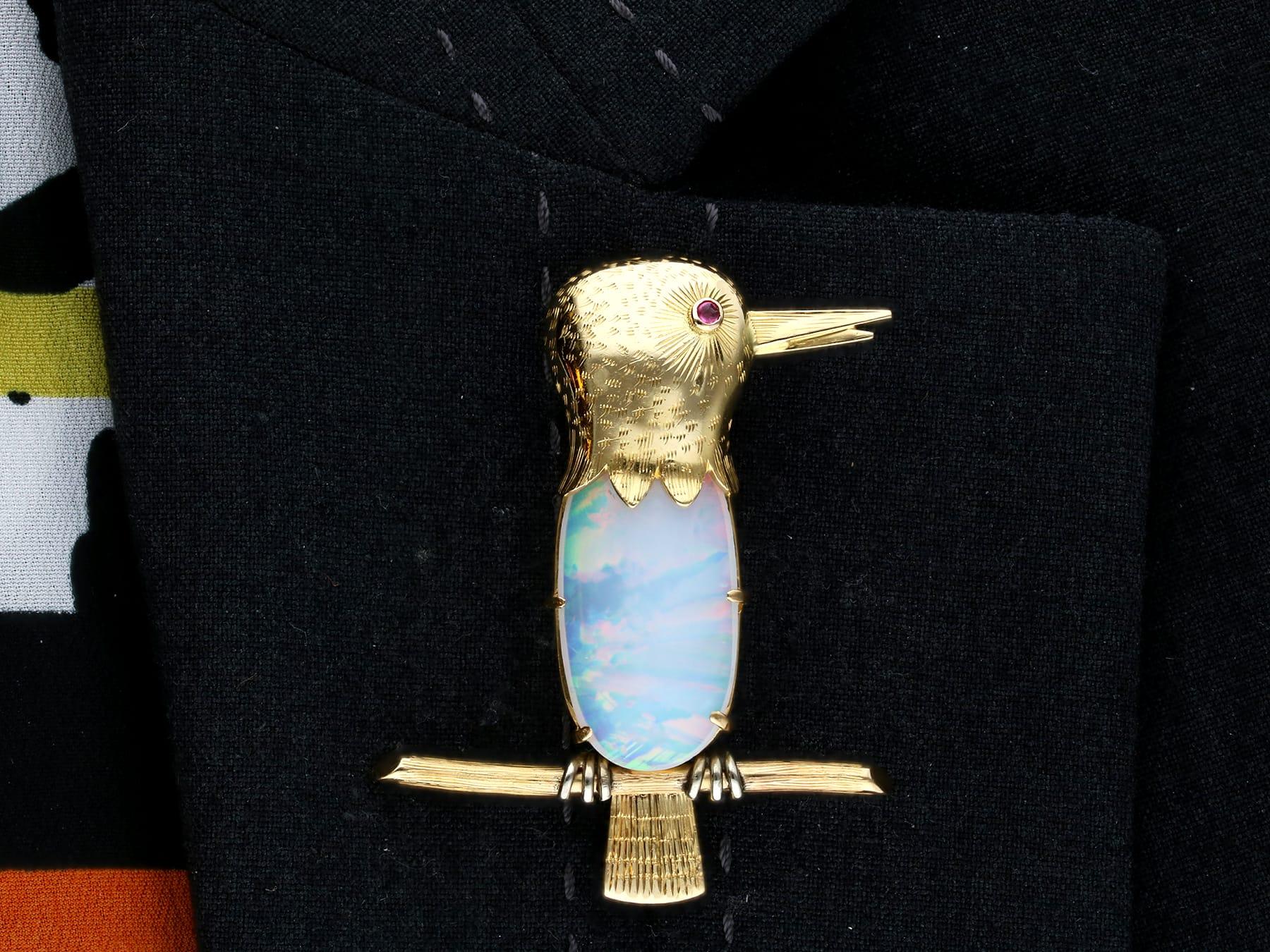 Vintage 7.39ct Opal Ruby and 18k Yellow Gold Bird Brooch For Sale 3