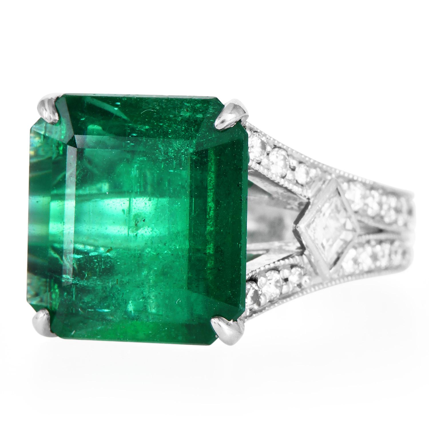 Art Deco Vintage 7.43 Carat Emerald Diamond Deco Platinum Ring For Sale