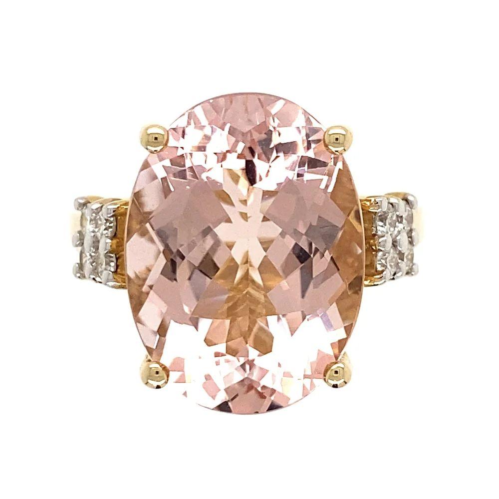 Modern Vintage 7.5 Carat Oval Morganite and Diamond Solitaire Gold Cocktail Ring For Sale