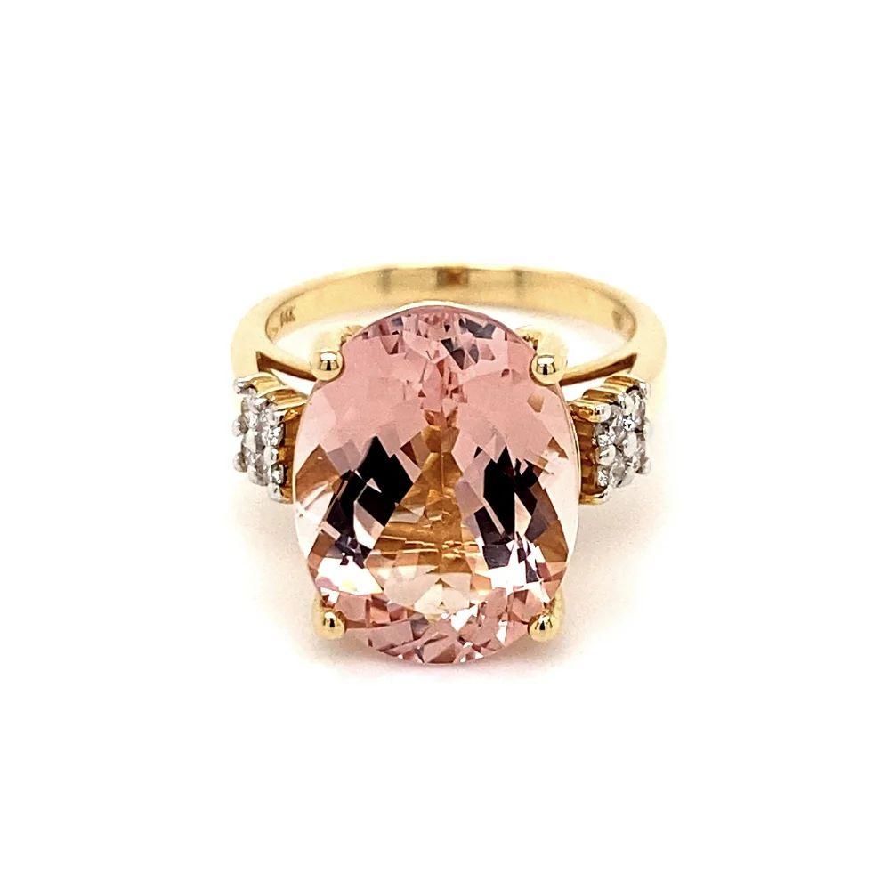Women's Vintage 7.5 Carat Oval Morganite and Diamond Solitaire Gold Cocktail Ring For Sale