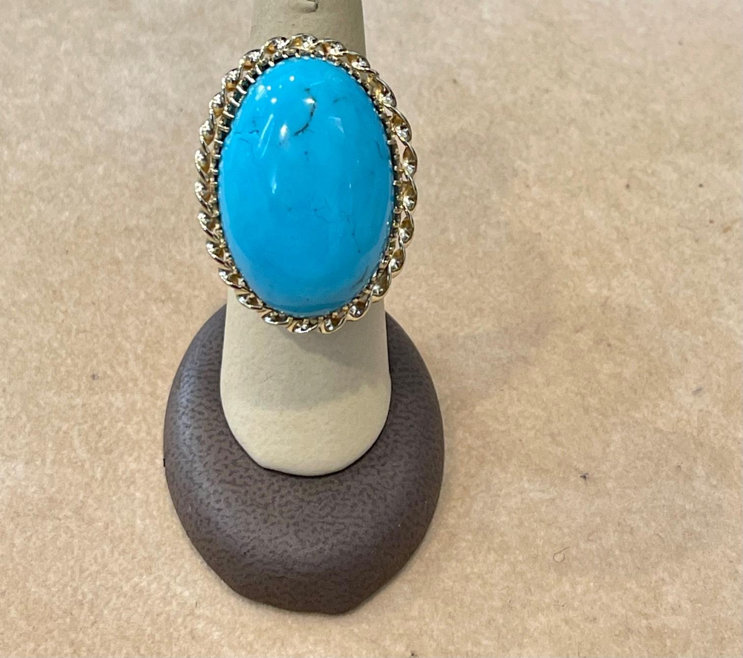 Vintage 75 Ct Natural Oval Sleeping Beauty Turquoise Ring, 18 Kt Yellow Gold For Sale 1