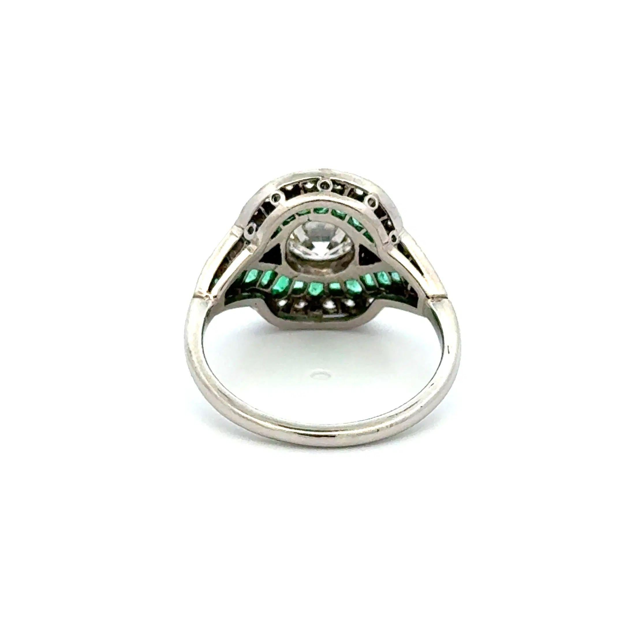 Vintage .75ct Diamond, Emerald and Onyx Platinum Filigree Ring (bague en filigrane en platine avec diamant, émeraude et onyx) Excellent état - En vente à Montreal, QC