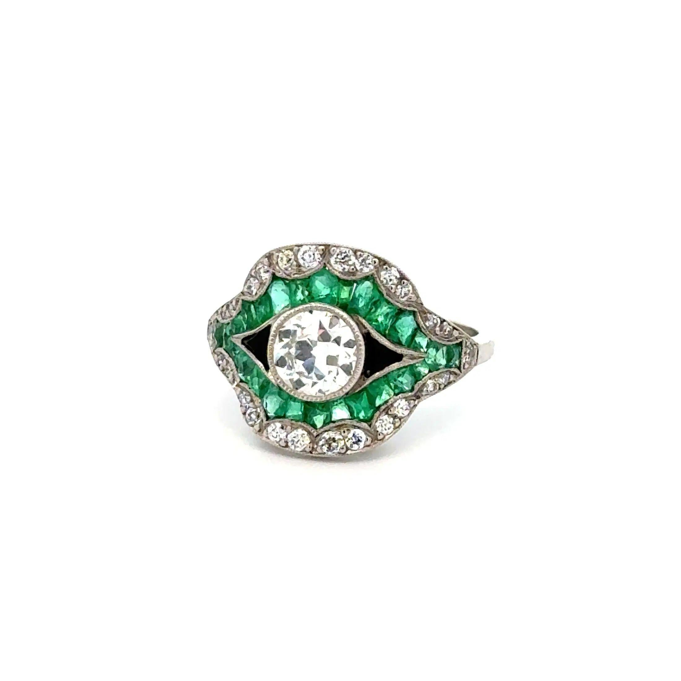 Vintage .75ct Diamond, Emerald and Onyx Platinum Filigree Ring (bague en filigrane en platine avec diamant, émeraude et onyx) en vente 1