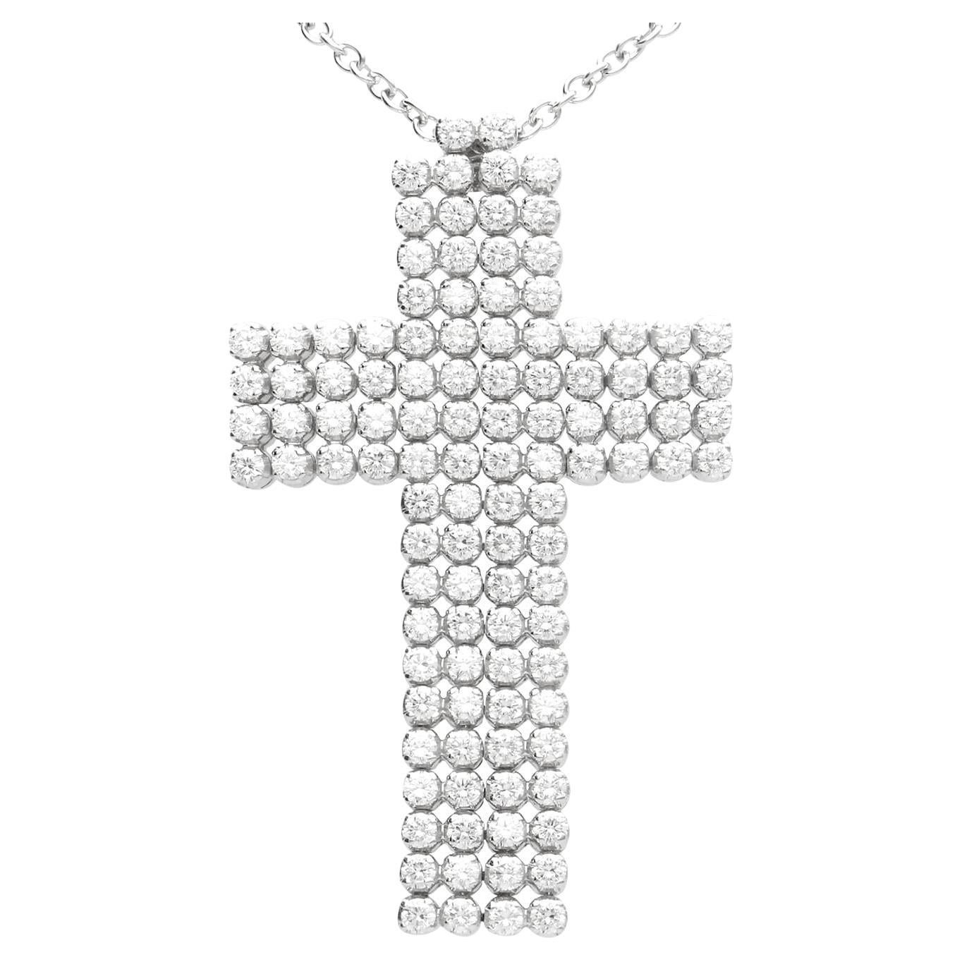 Vintage 7.70Ct Diamond and 18k White Gold Cross Pendant Circa 1990 For Sale